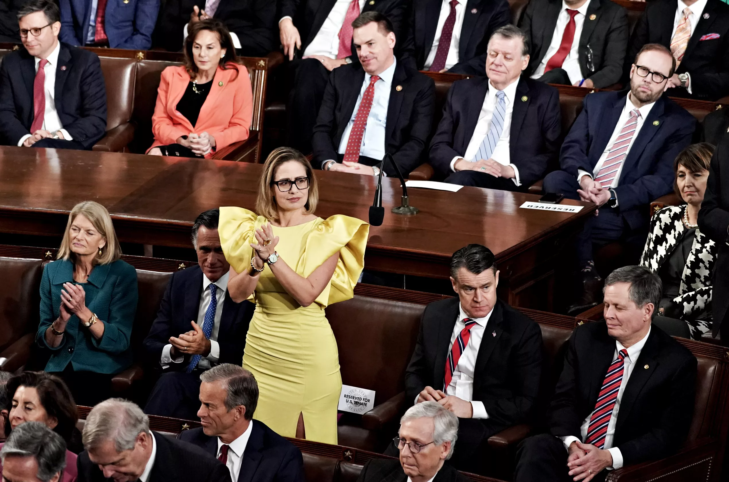 Can Kyrsten Sinema's Border Crusade Save Her Seat? - Vimarsana News