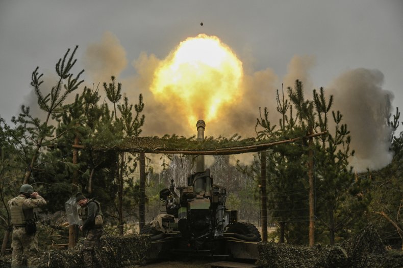 Ukrainian artillery fires on Russian forces