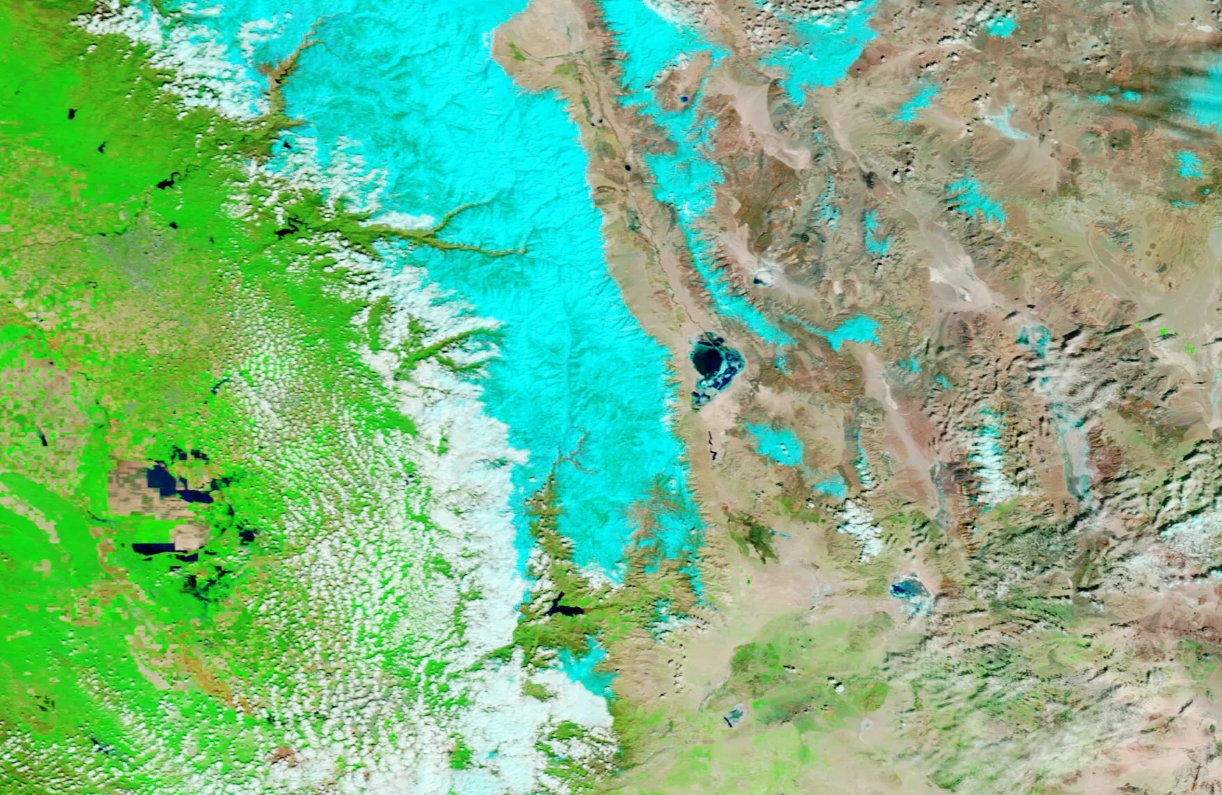 California Lake Flooded for First Time in 110 Years After Atmospheric River - Vimarsana News