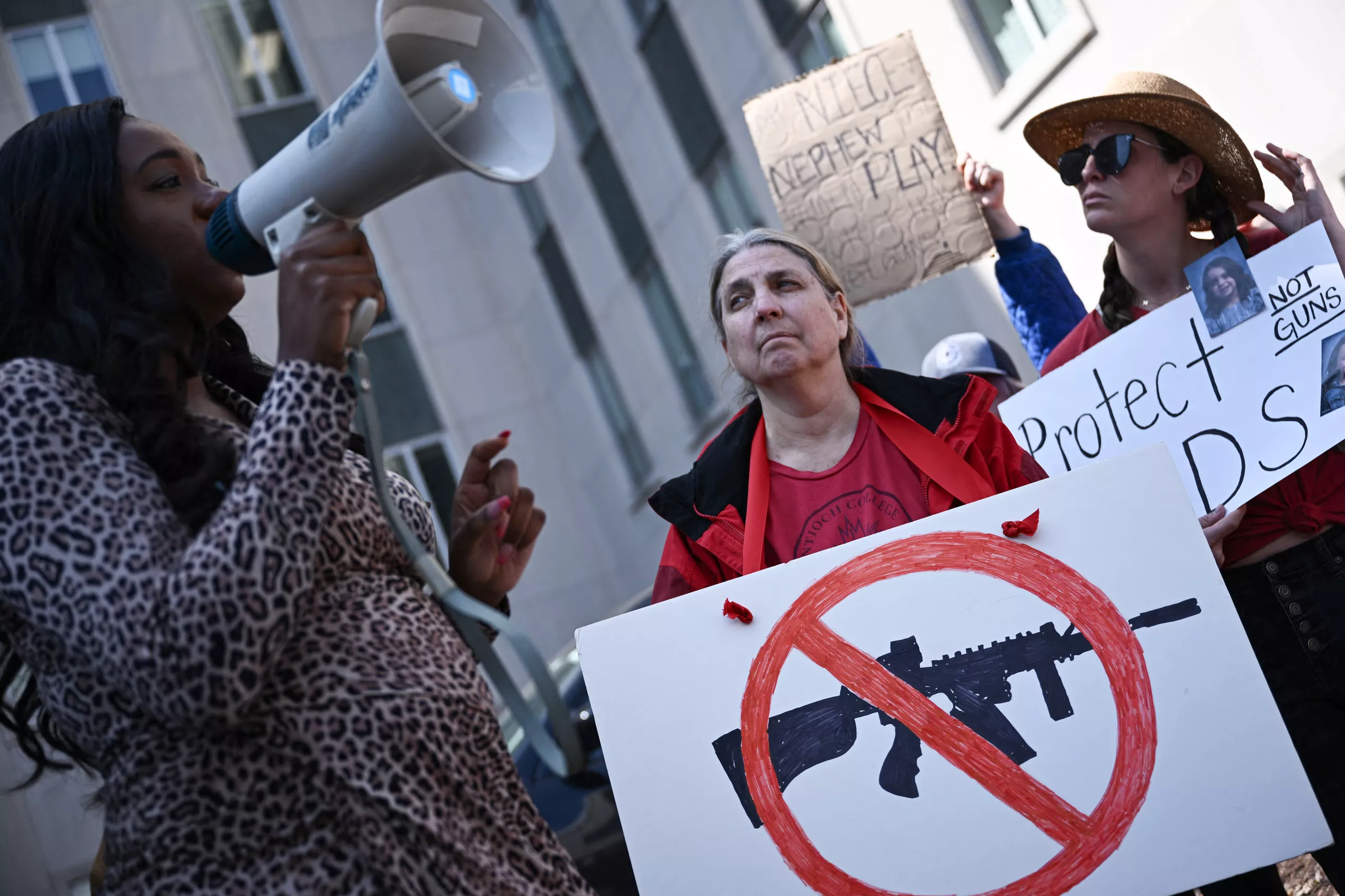 Tennessee Democrats May Face Expulsion for Joining Gun Control Protests - Vimarsana News