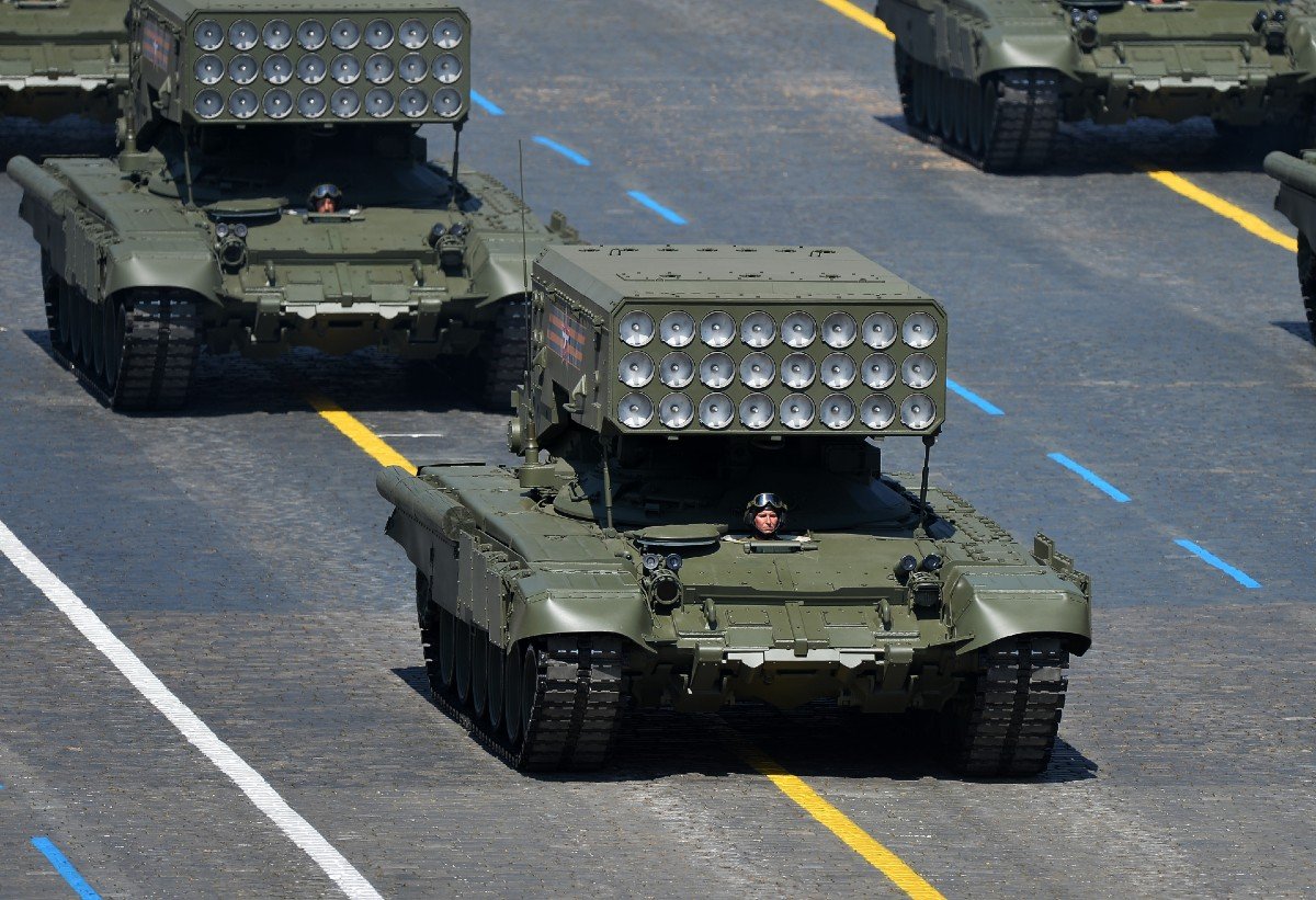 What Are Russias Solntsepek Thermobaric Rocket Launchers Newsweek