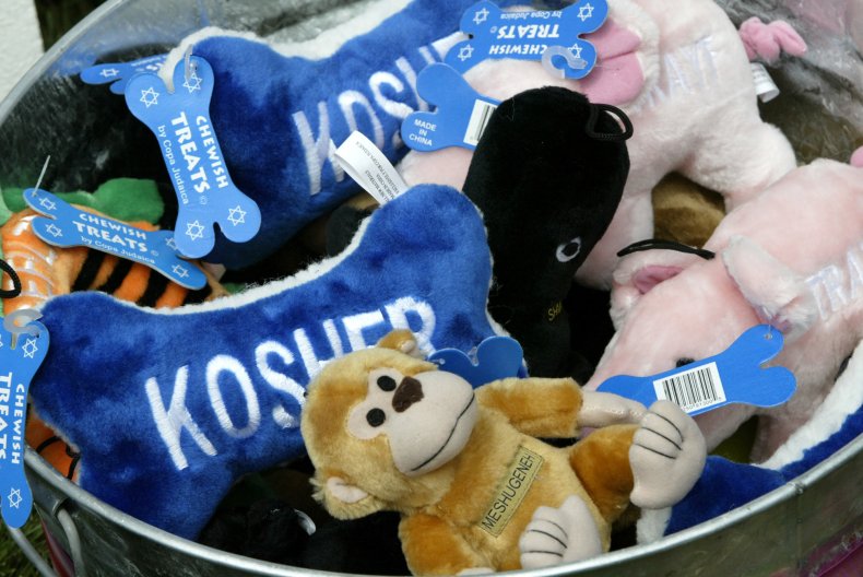 Passover Dogs 02