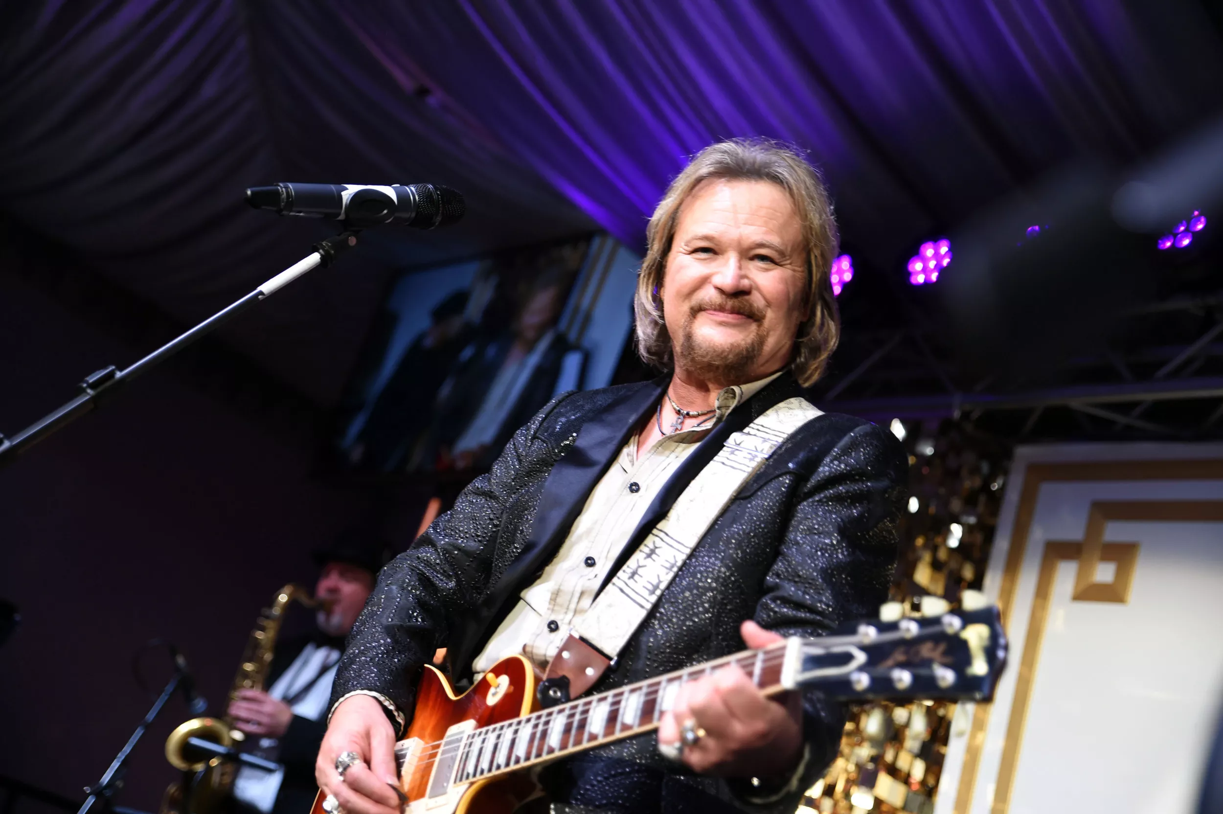Travis Tritt Bans Bud Light From His Tour—Says Other Artists Doing the Same - Vimarsana News