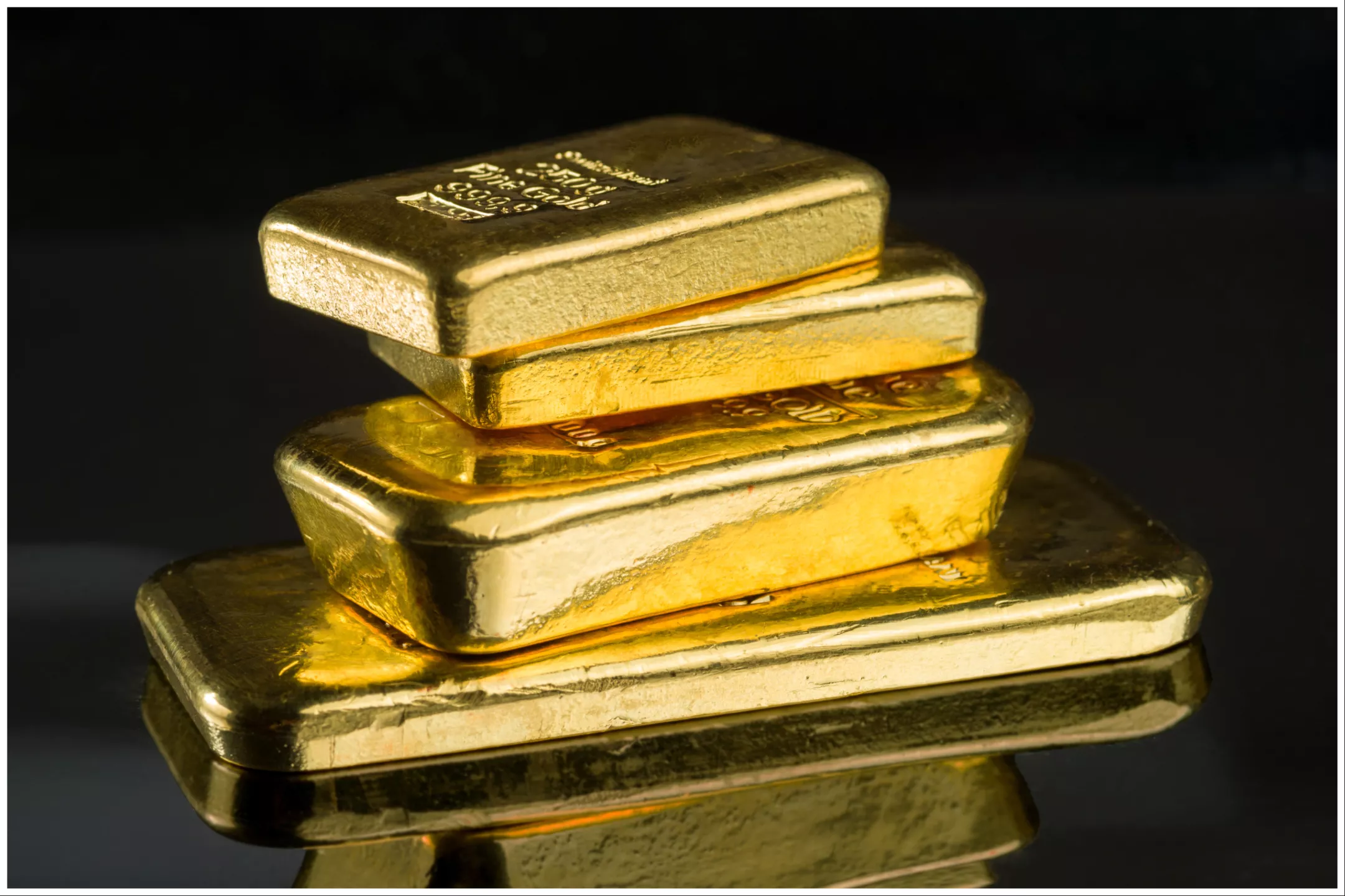 Man Finds Gold Bars and Coins Worth $147K During Home Clear-Out - Vimarsana News