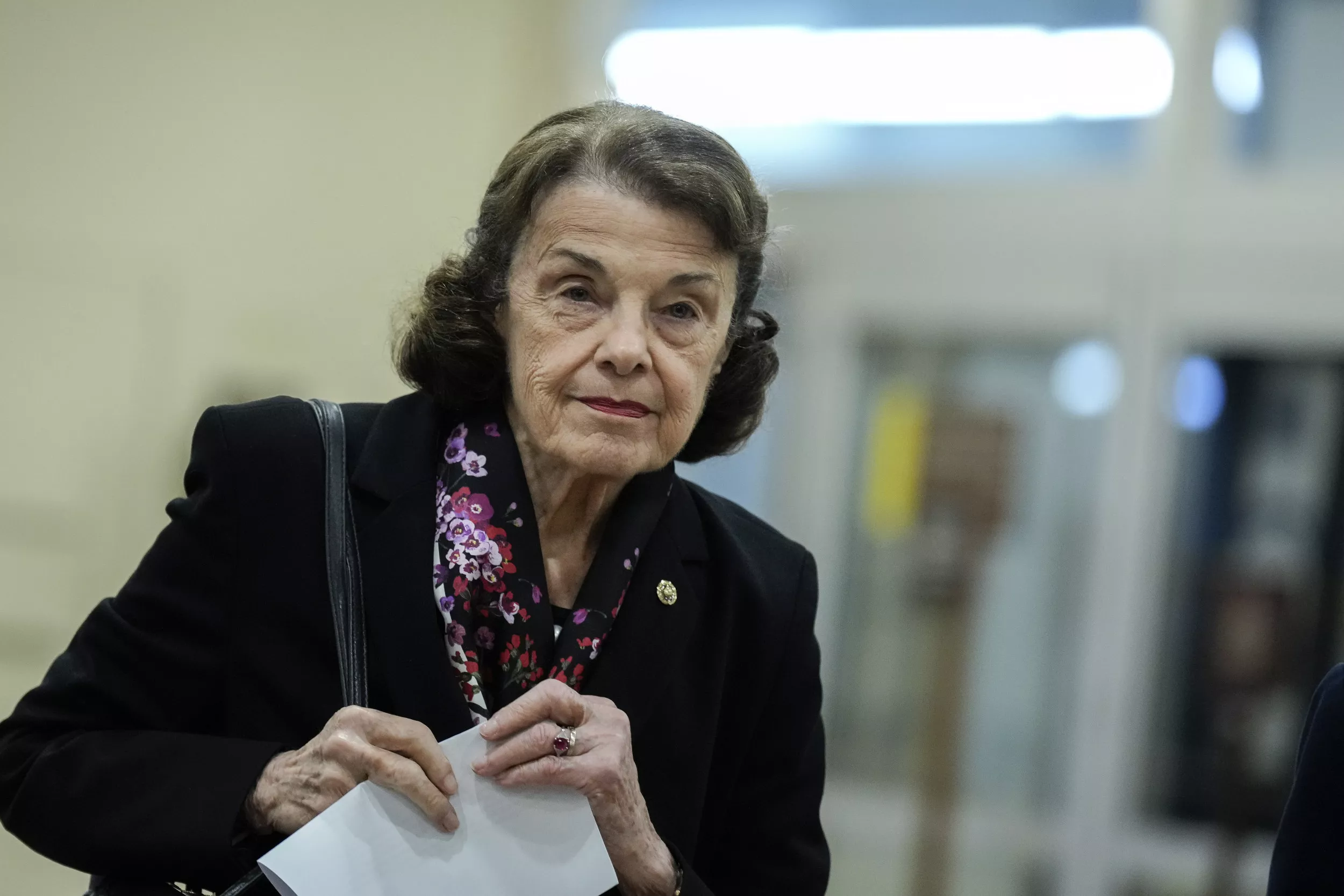 Dianne Feinstein Faces Resign Calls After Missing 60 Senate Votes in 2023 - Vimarsana News