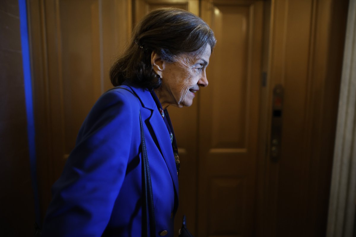  Dianne Feinsten resign senate 