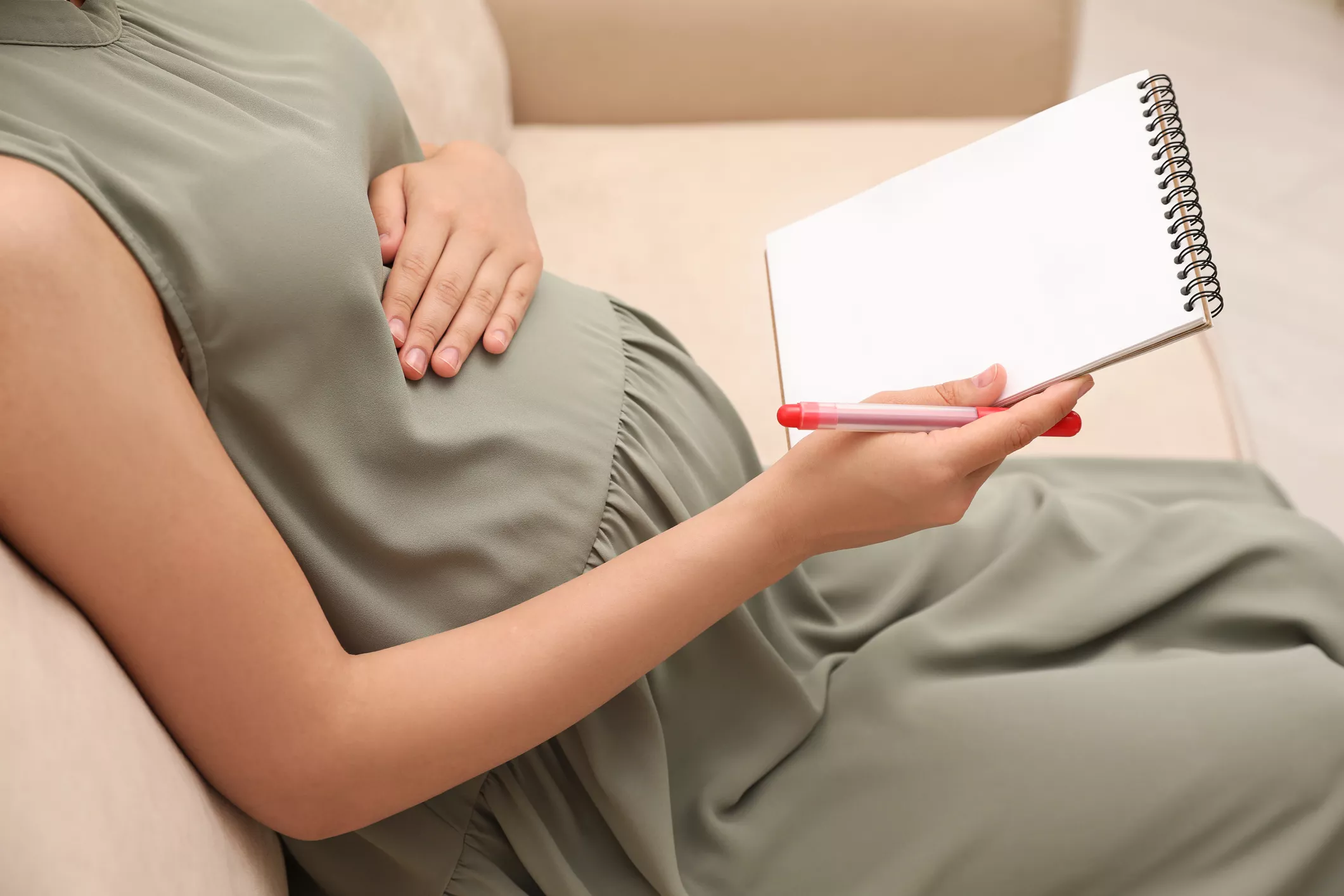 Baby Name That Would 'Upset' Mother-in-Law Divides Opinion - Vimarsana News