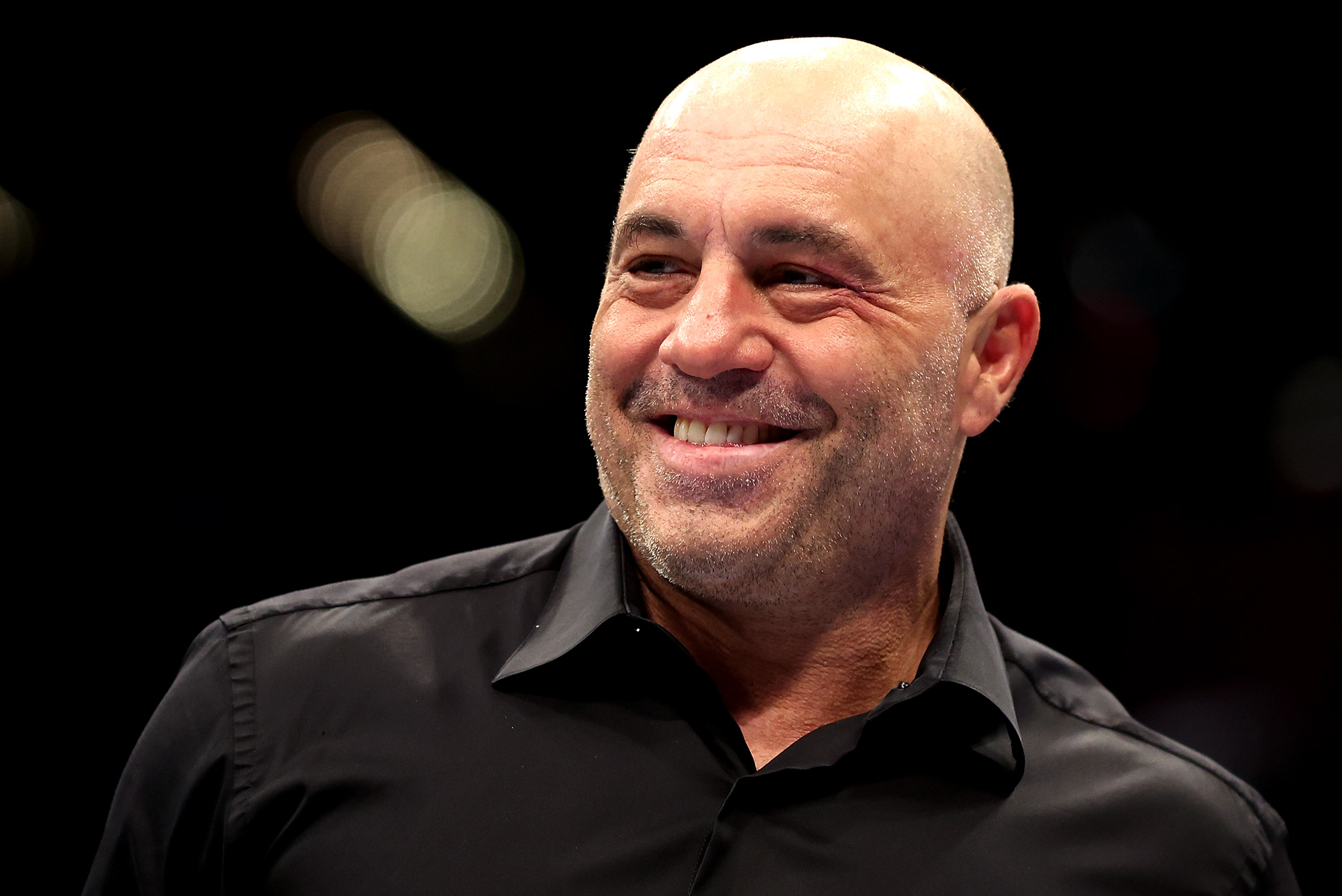 joe-rogan-weighs-in-on-bud-light-controversy