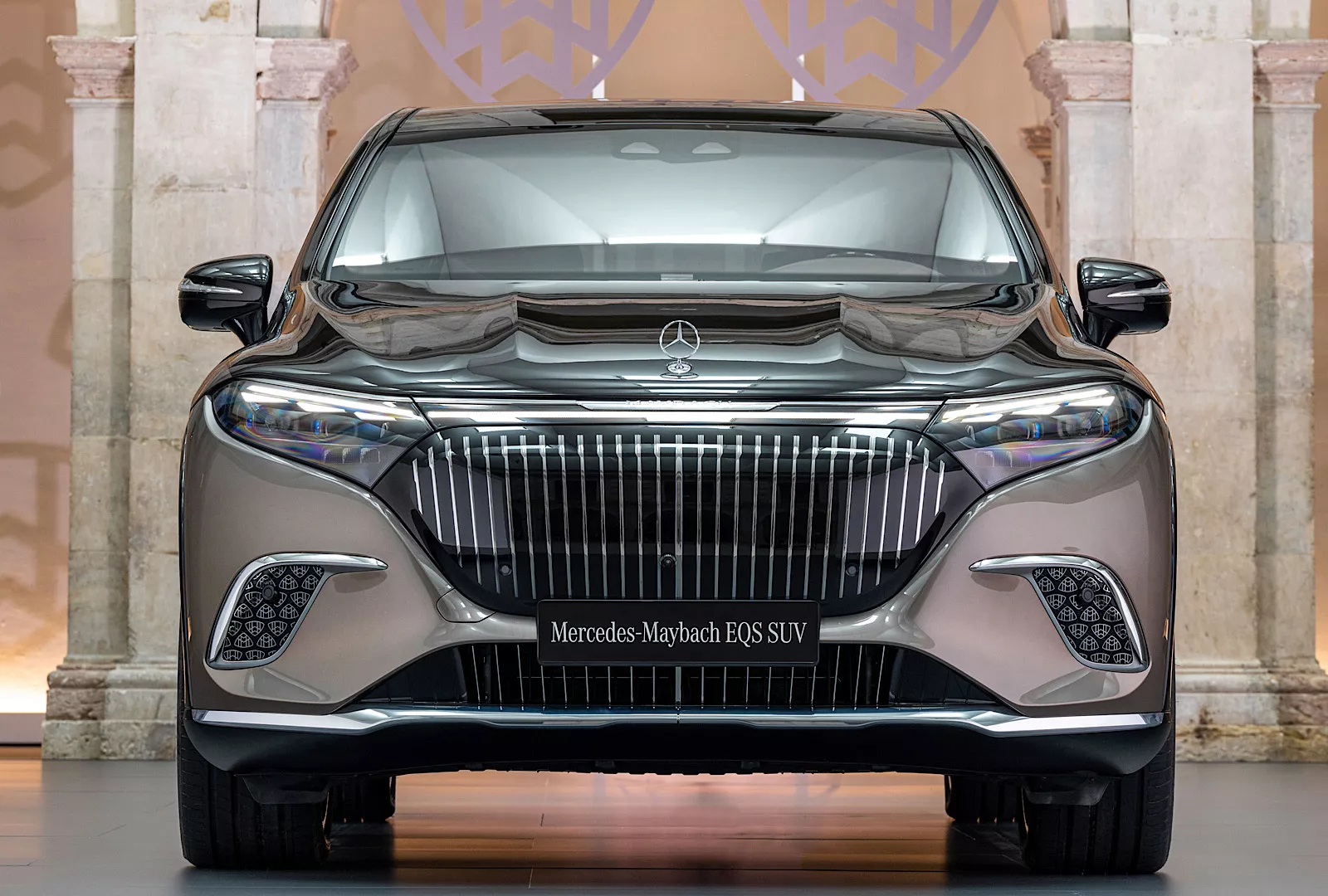 2024 MercedesMaybach EQS680 SUV Is One Glamorous Electric, 56 OFF