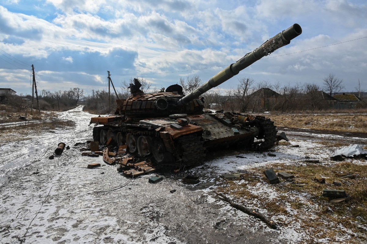 Photo Shows Destroyed Russian Tanks Near Vuhledar: 'Working Well'