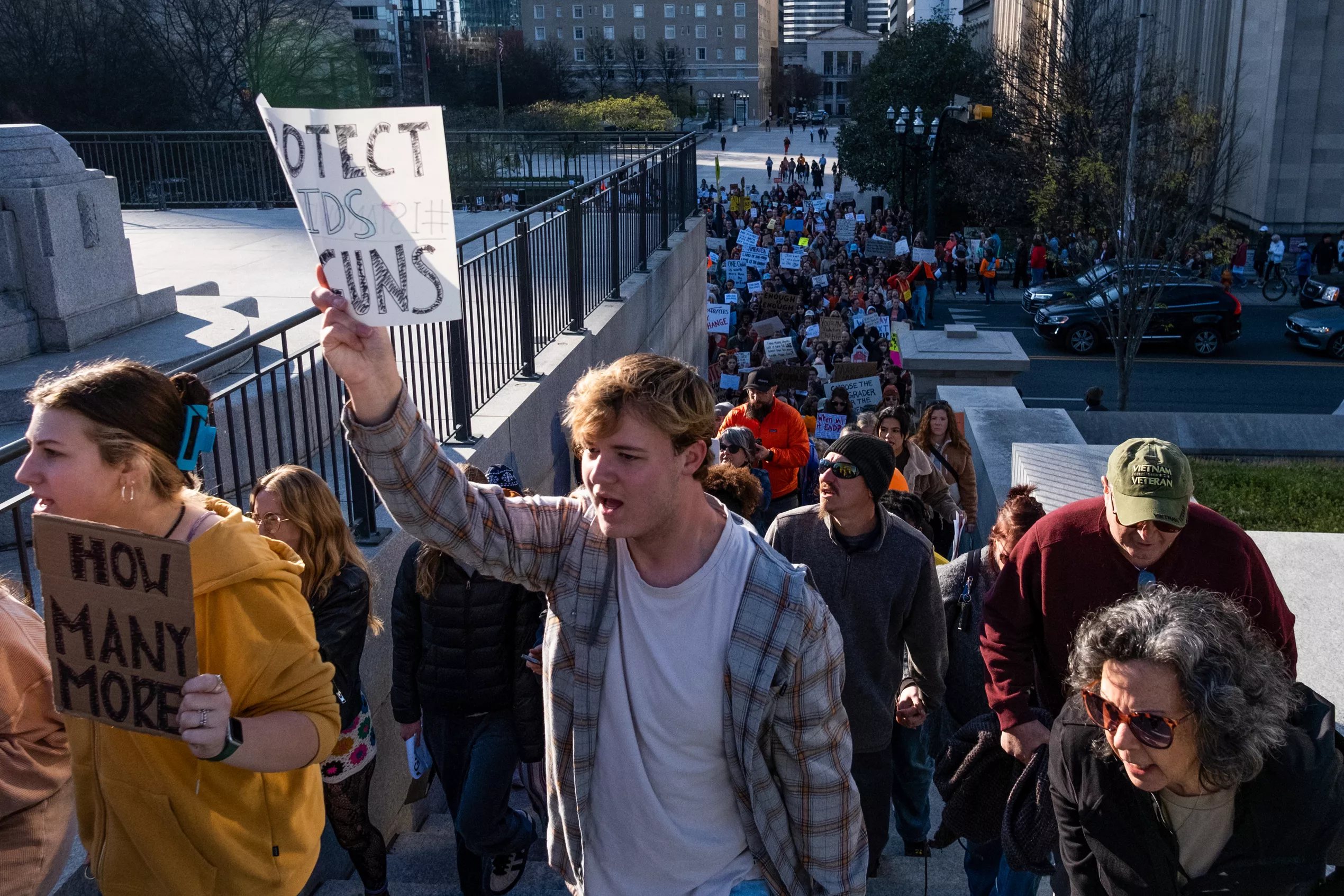 Protesters Carry Child-Sized Caskets to Tennessee Capitol - Vimarsana News
