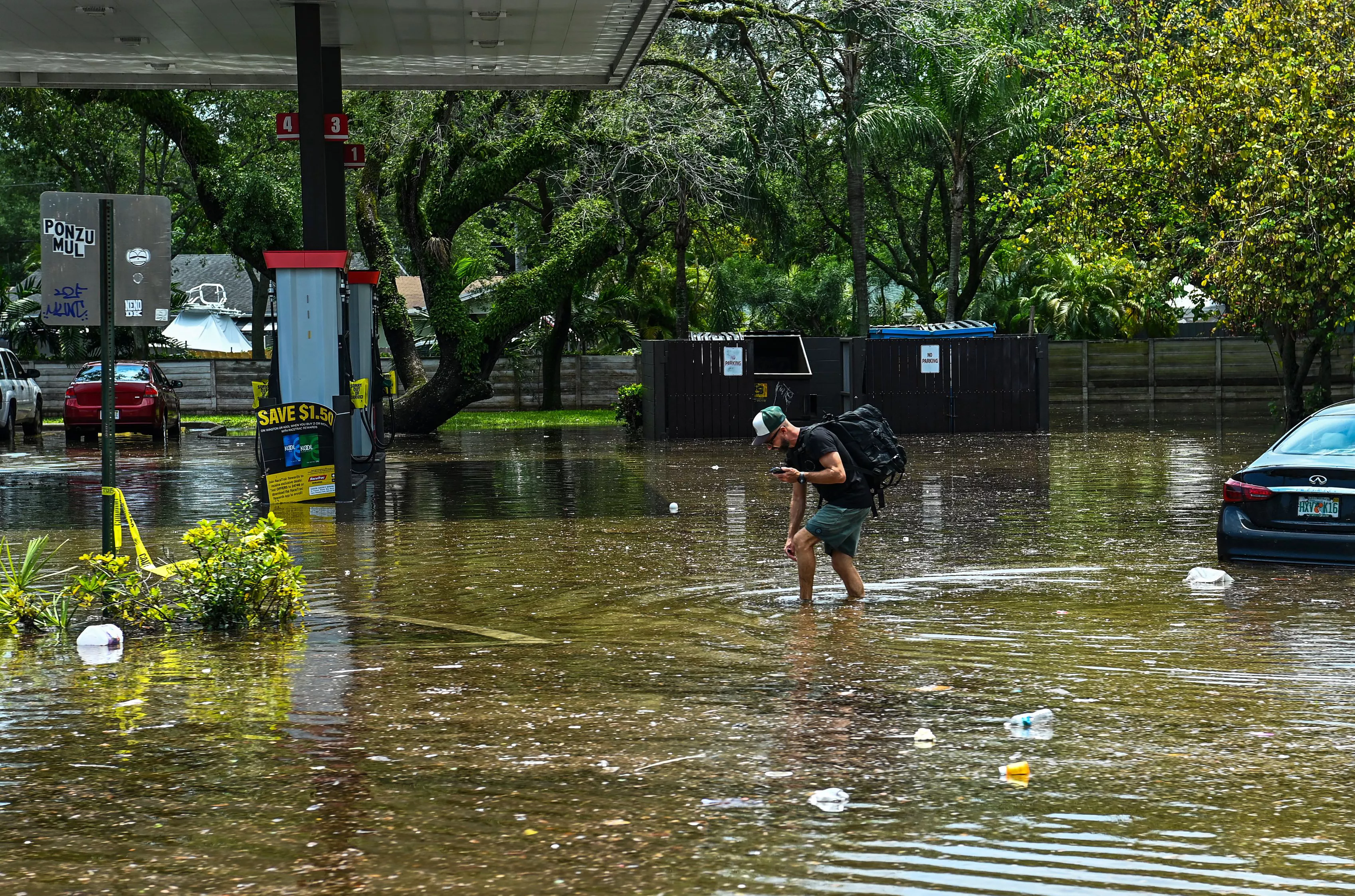 Over Half of Fort Lauderdale Area Gas Stations Without Fuel Amid Flooding - Vimarsana News