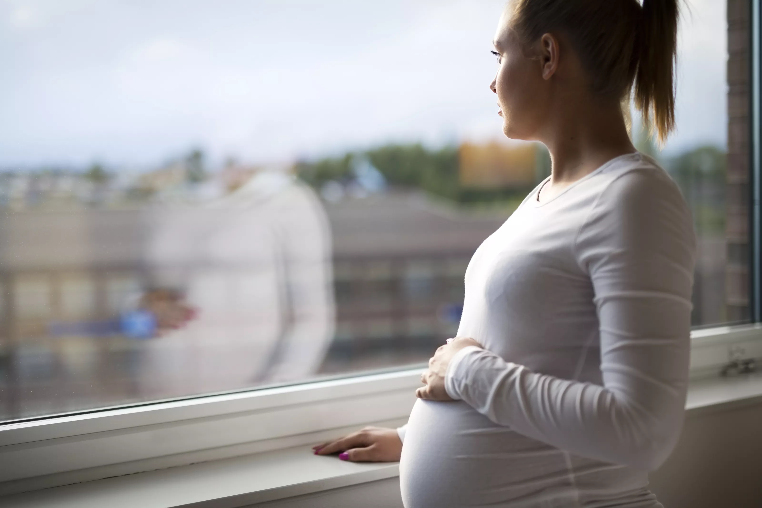 Pregnant Woman Blocking Sister Over Stating She's 'Geriatric' at 35 Backed - Vimarsana News