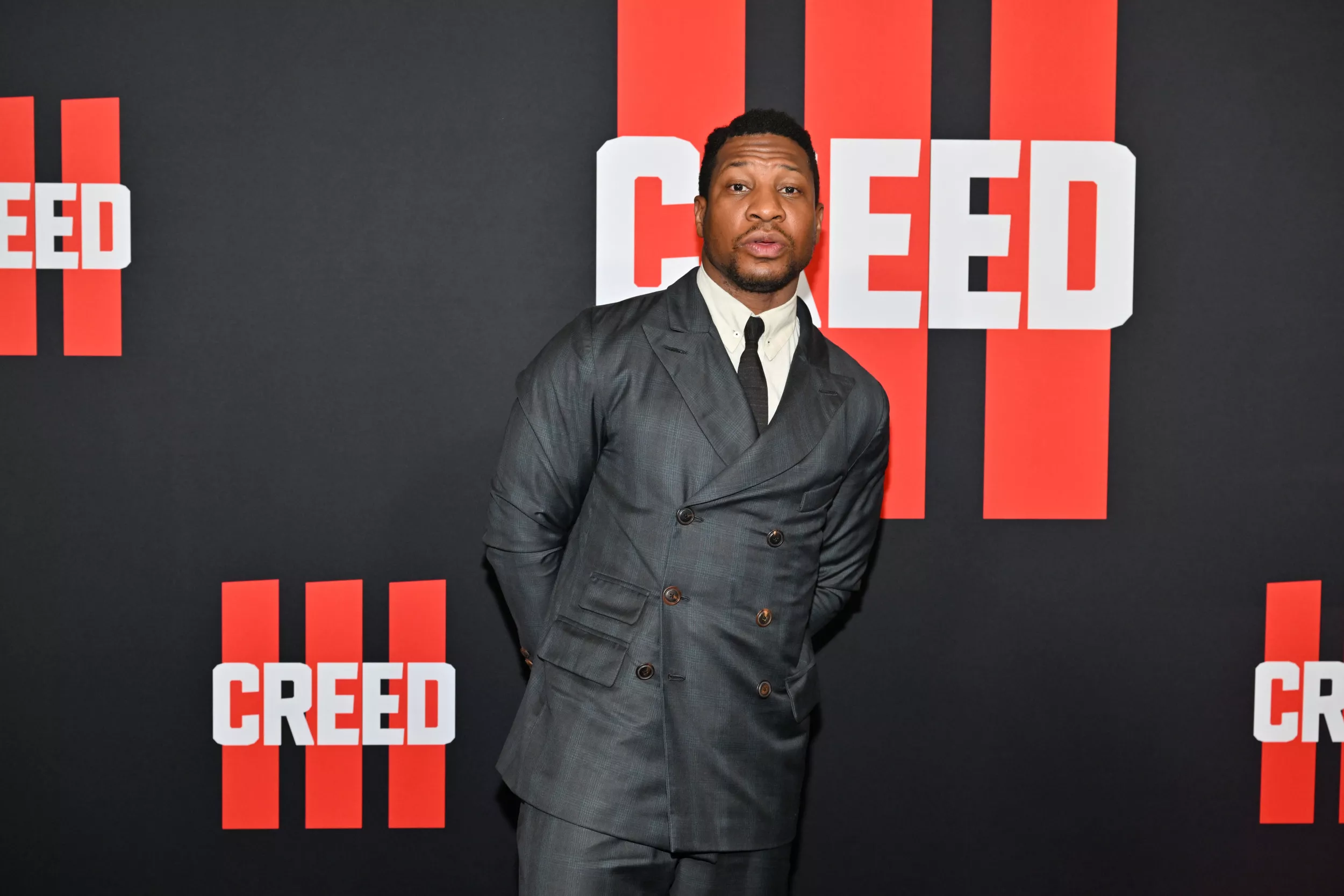 Jonathan Majors No Longer Attending A-List Fundraiser After Assault Charges - Vimarsana News