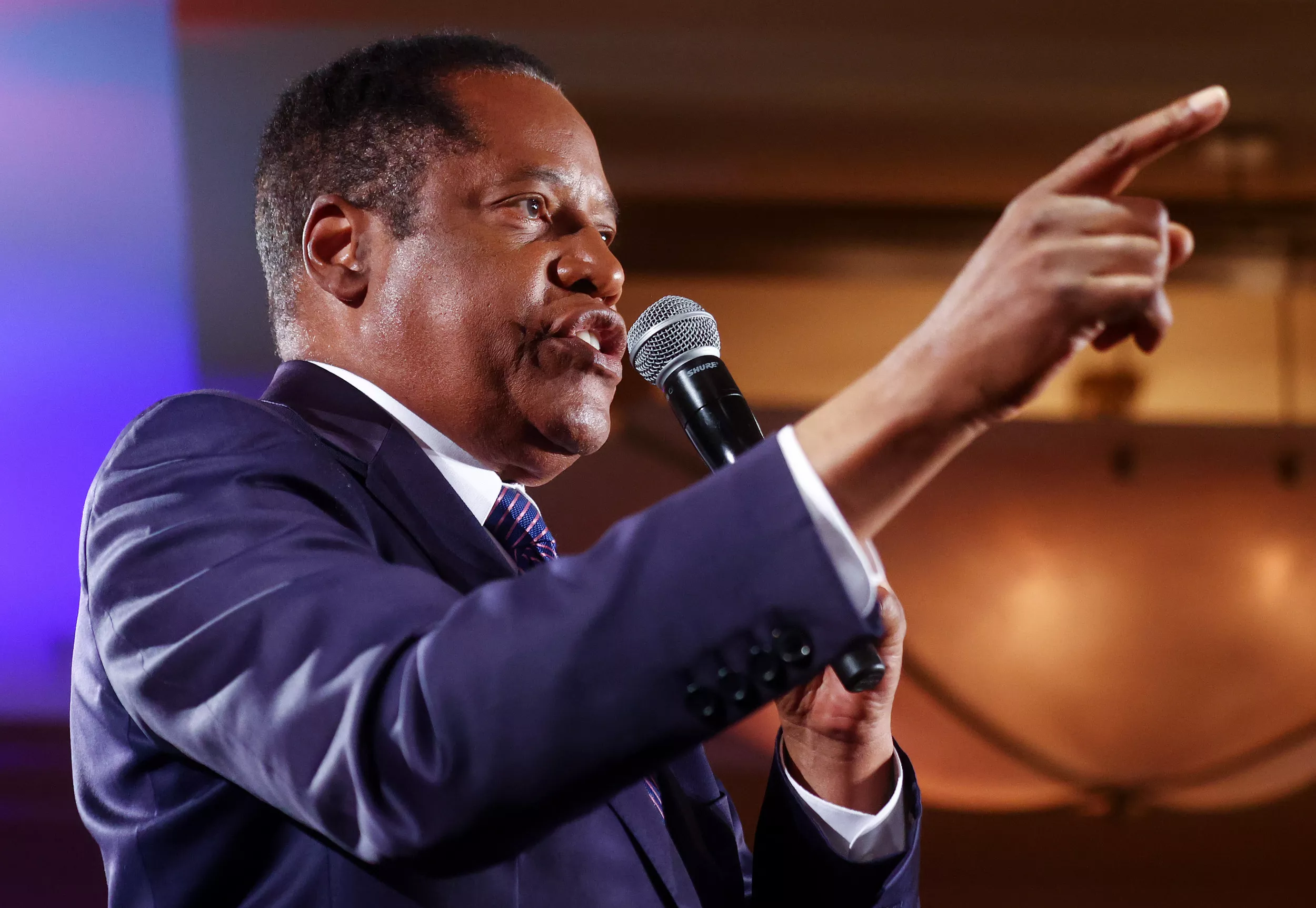 Larry Elder's Chances of Beating Donald Trump, According to Bookmakers - Vimarsana News