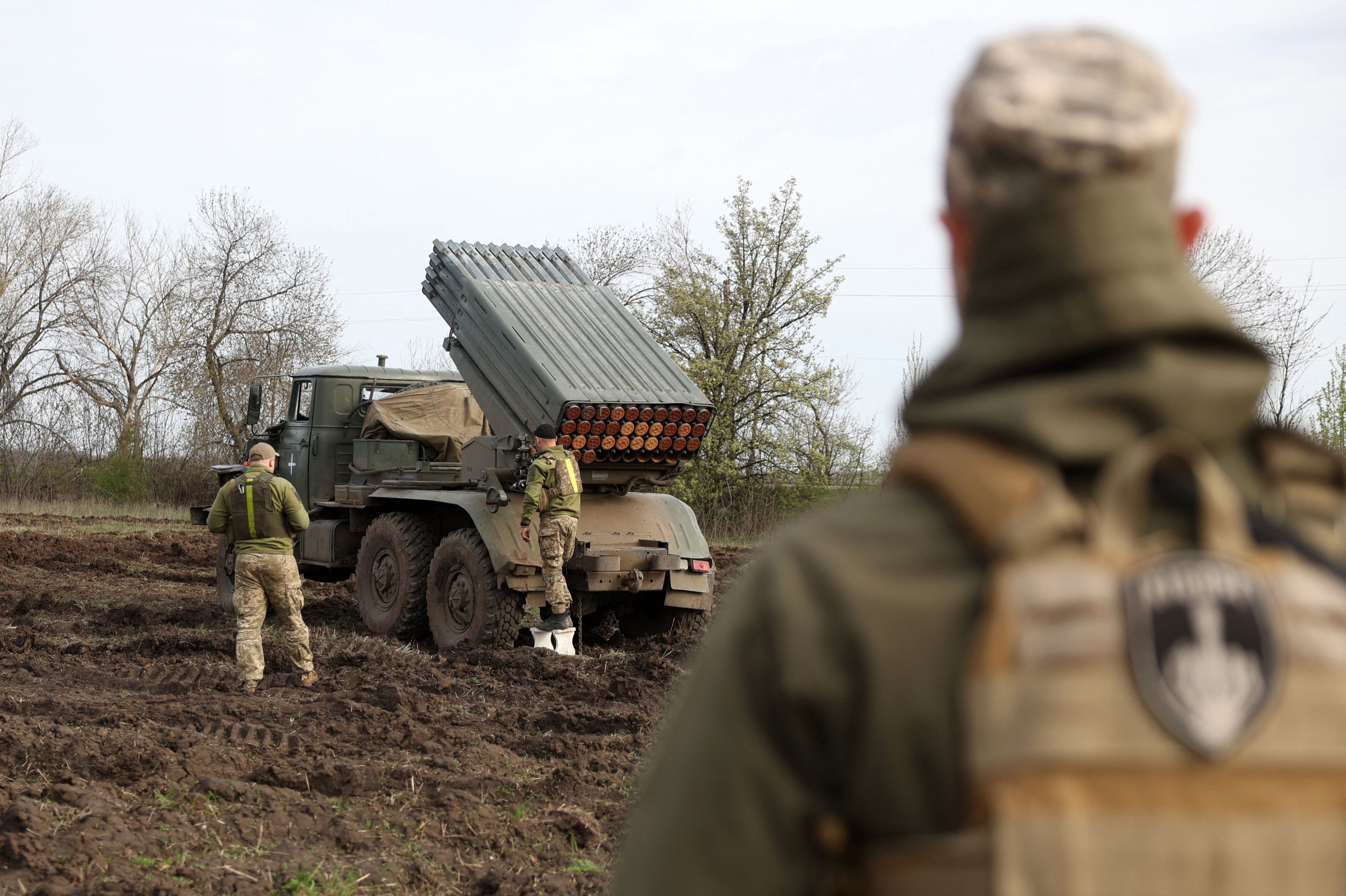 Ukrainian Soldier Fends Off Russian Attack in Incredible 11 Minute Video