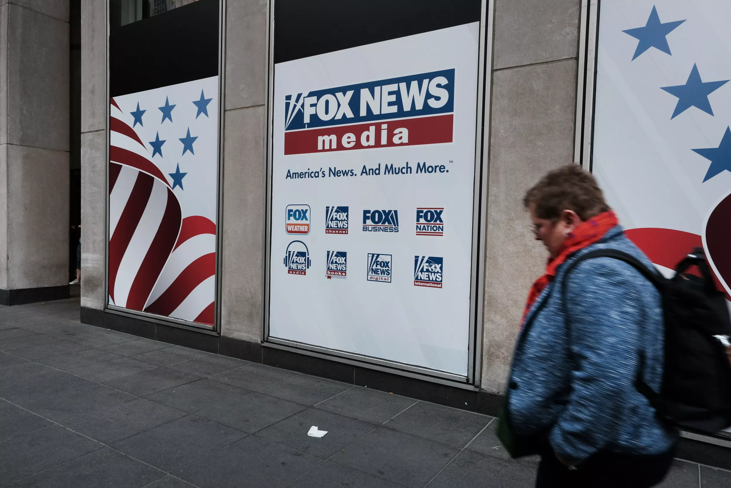 Fox News Host Admits Dominion Case 'Embarrassing' for Network - Vimarsana News