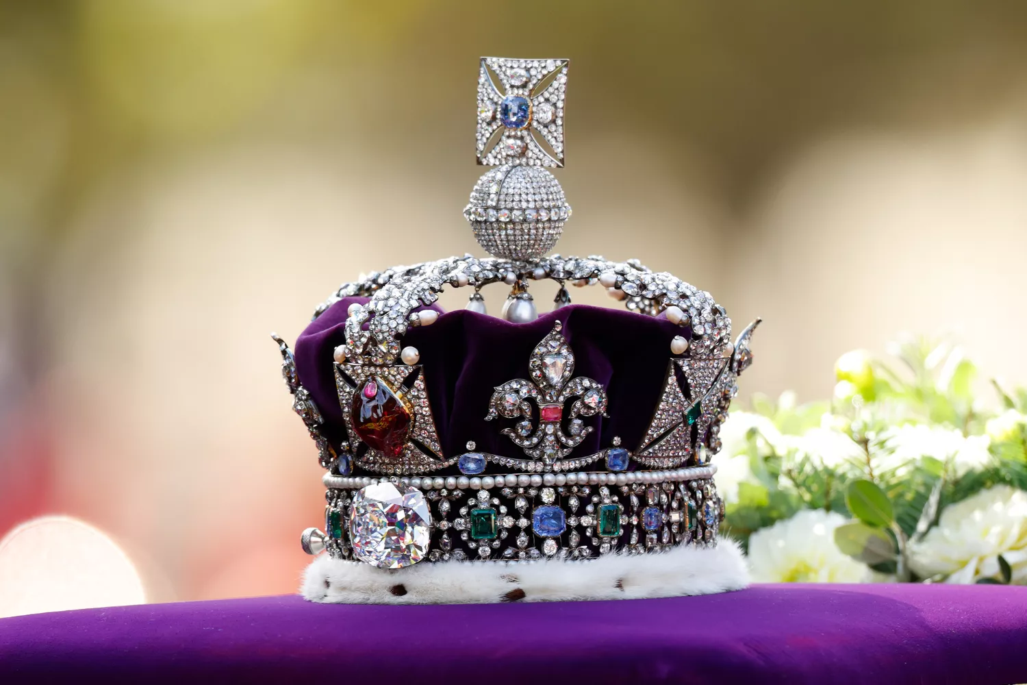 How Royals Protected King Charles' Coronation Jewels During World War II - Vimarsana News