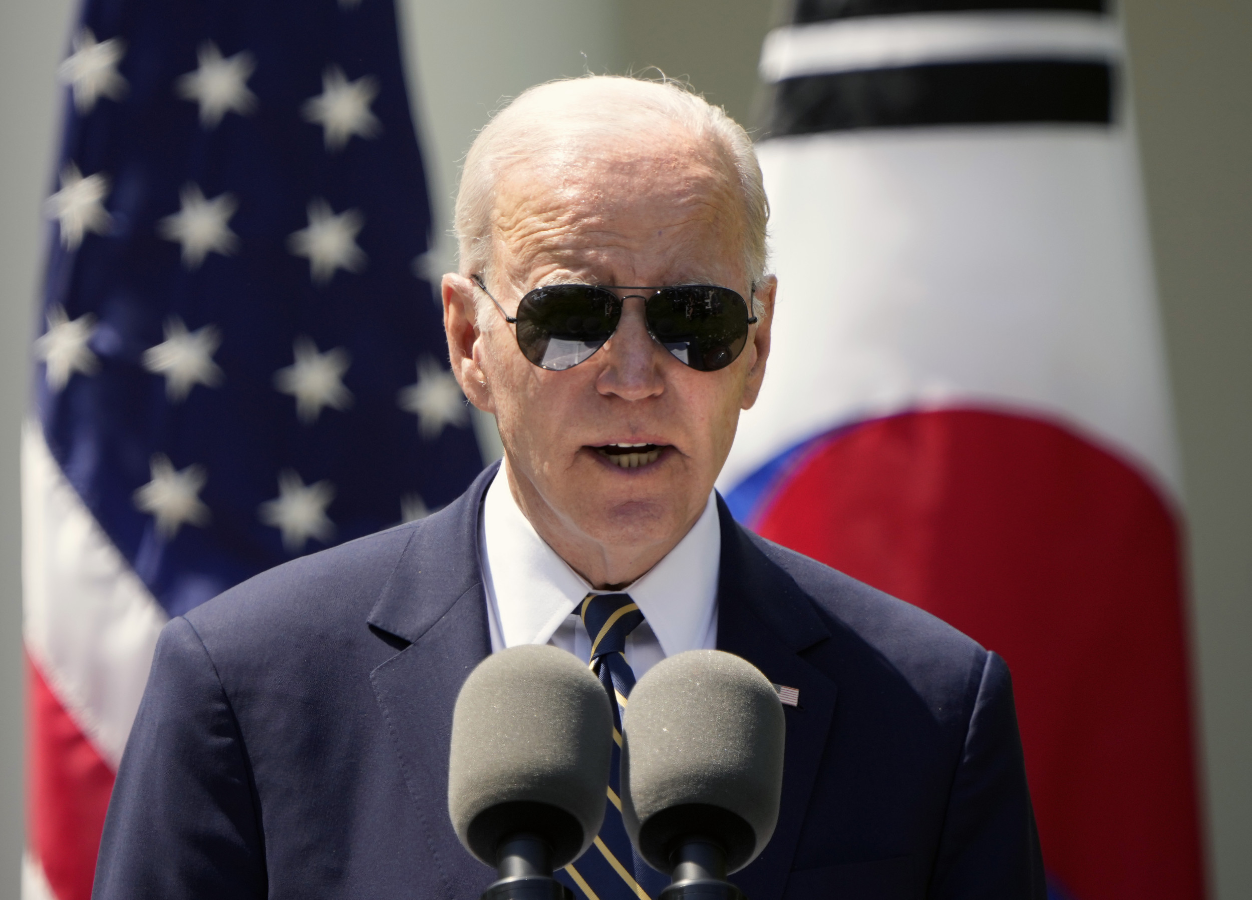 Joe Biden's Approval Rating Among Independents Is Alarming for ...