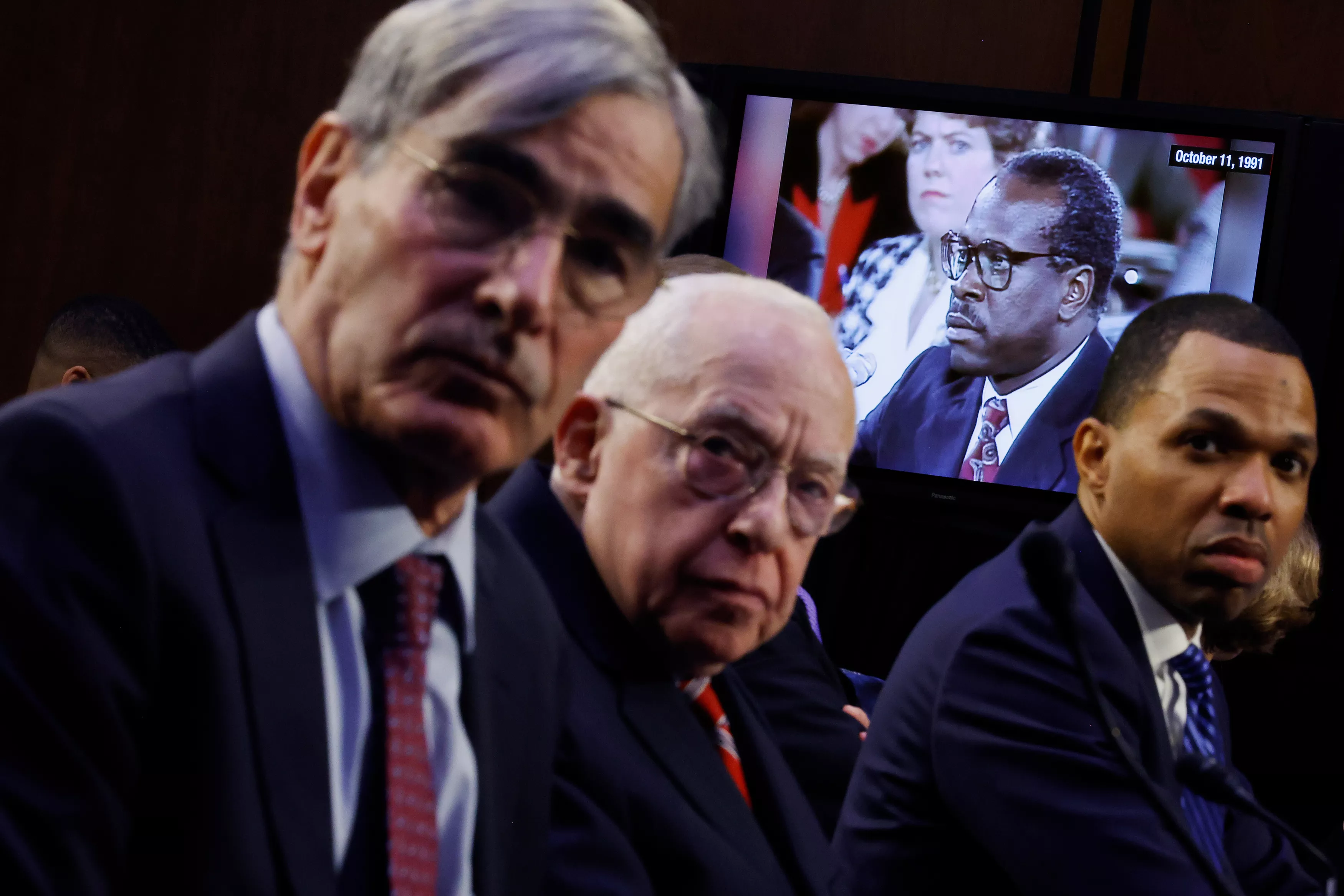 Former Attorney General Refuses to Throw Clarence Thomas Under the Bus - Vimarsana News