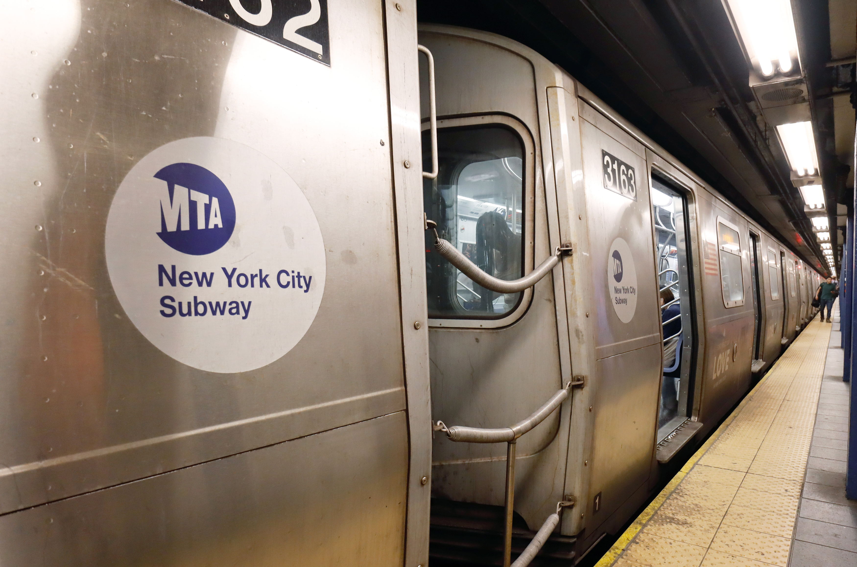 Shocking video shows vagrant being choked to death on NYC subway