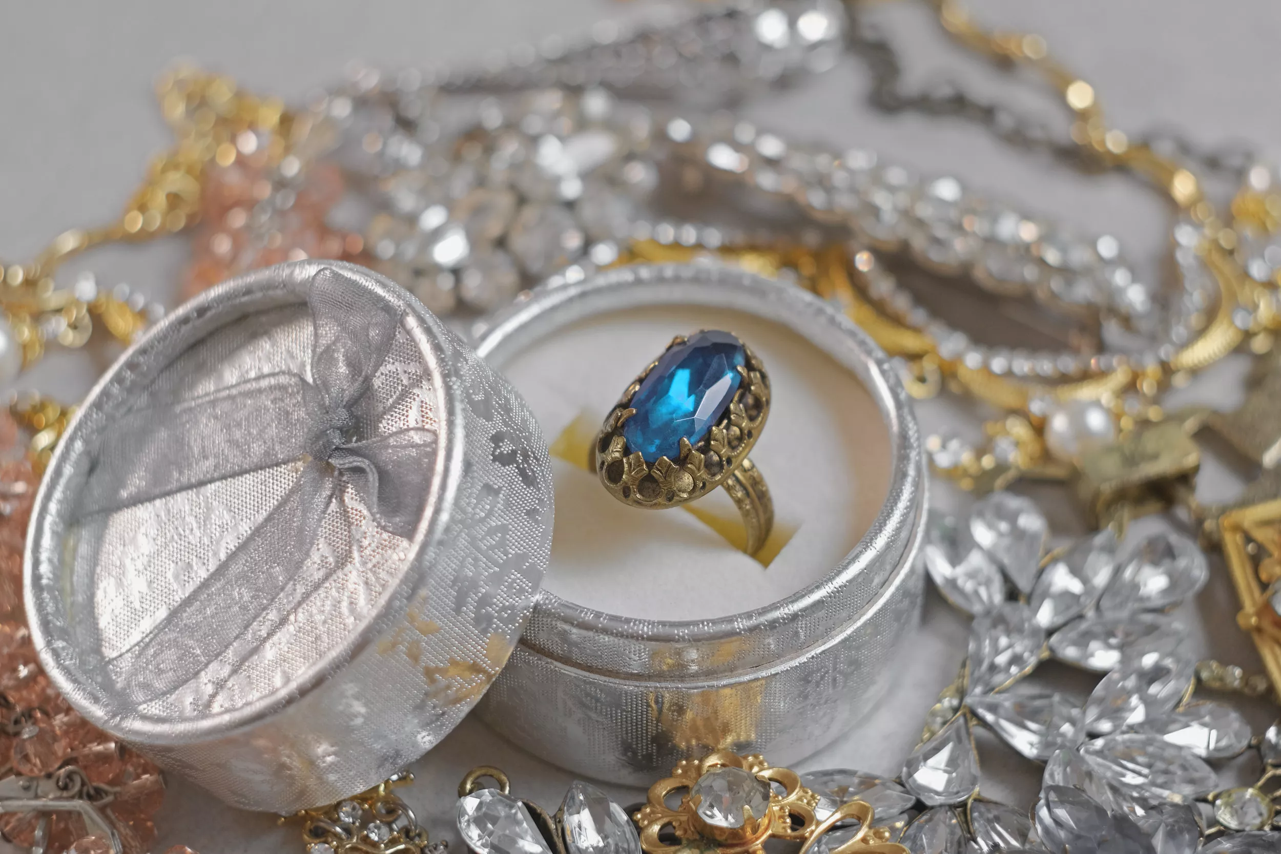 Woman Denying Stepson Family Heirloom to Propose With Backed: 'Told Him No' - Vimarsana News