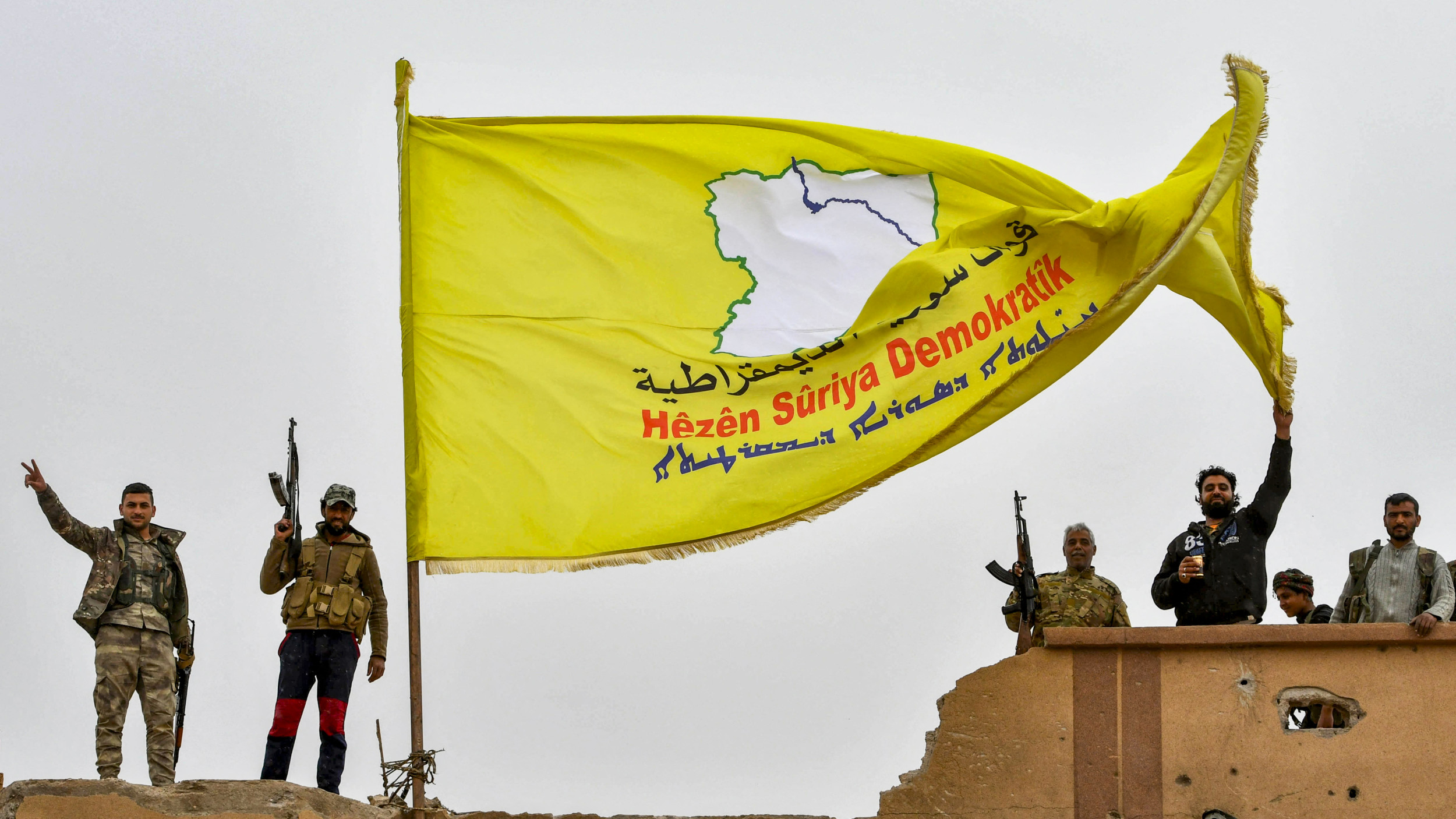 Fighters of the Syrian Democratic Forces (SDF) 