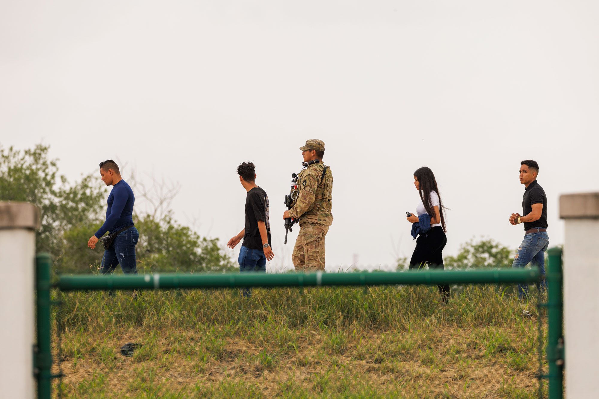 Video Showing Line Of Migrants Entering Texas Viewed Over 2 Million Times Newsweek 