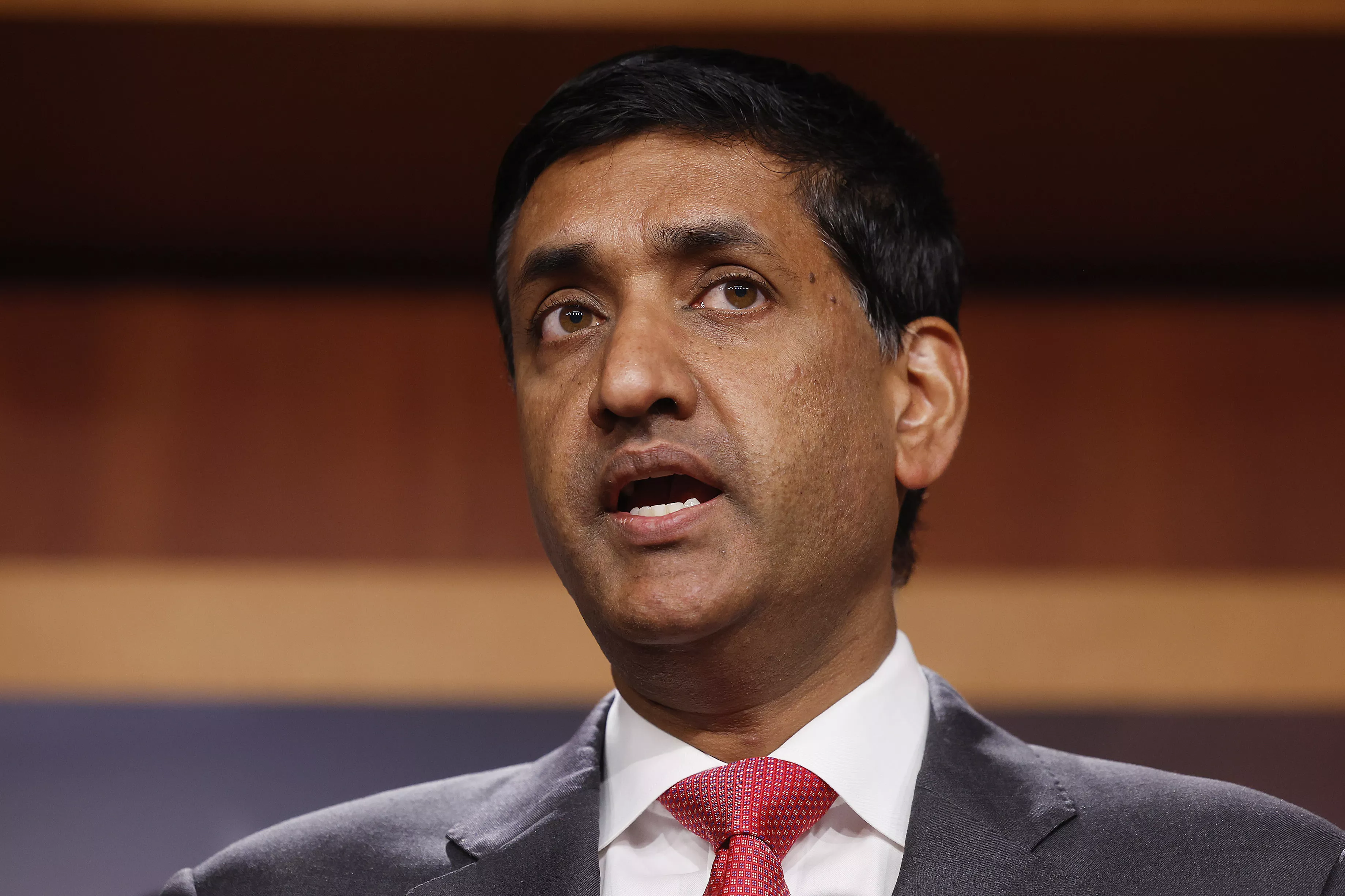 Democrat Uses Fox News Host's Words to Push Back on Hunter Biden Question - Vimarsana News