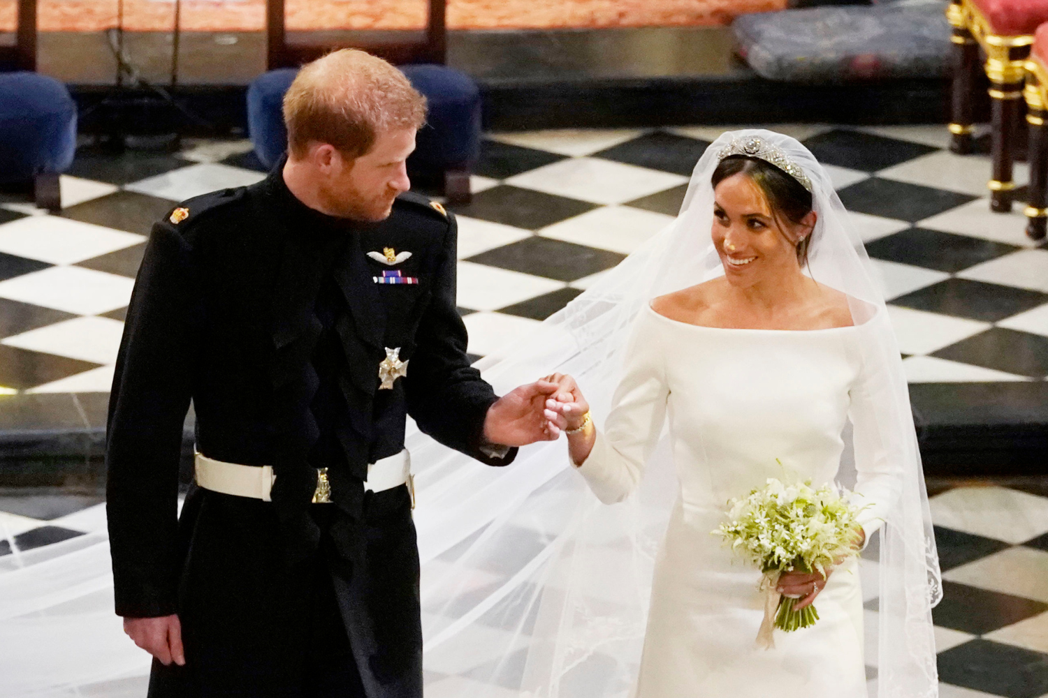 Prince harry meghan hot sale markle wedding dress