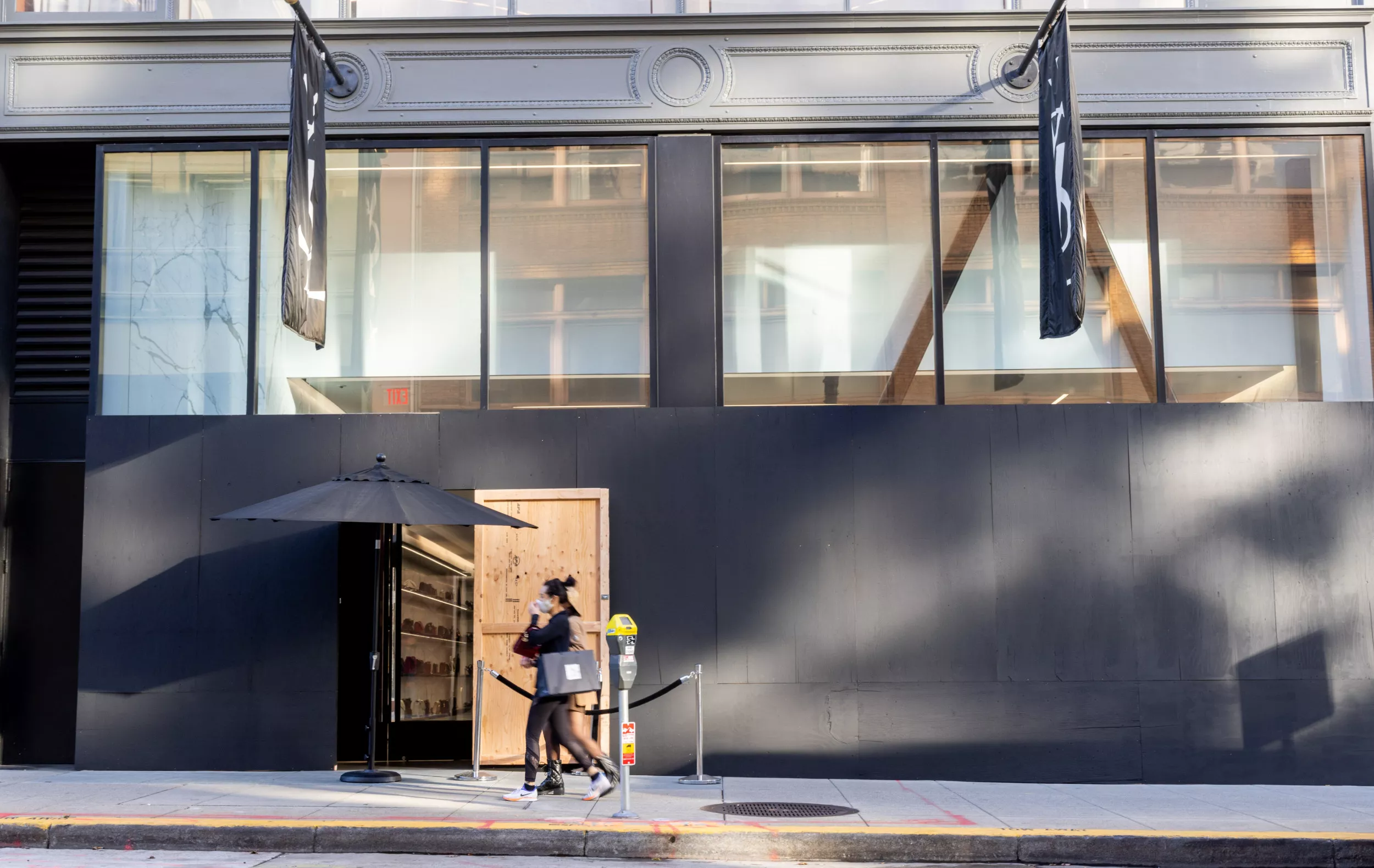 A Broken Door in San Francisco Spotlights City's Struggles With Crime - Vimarsana News