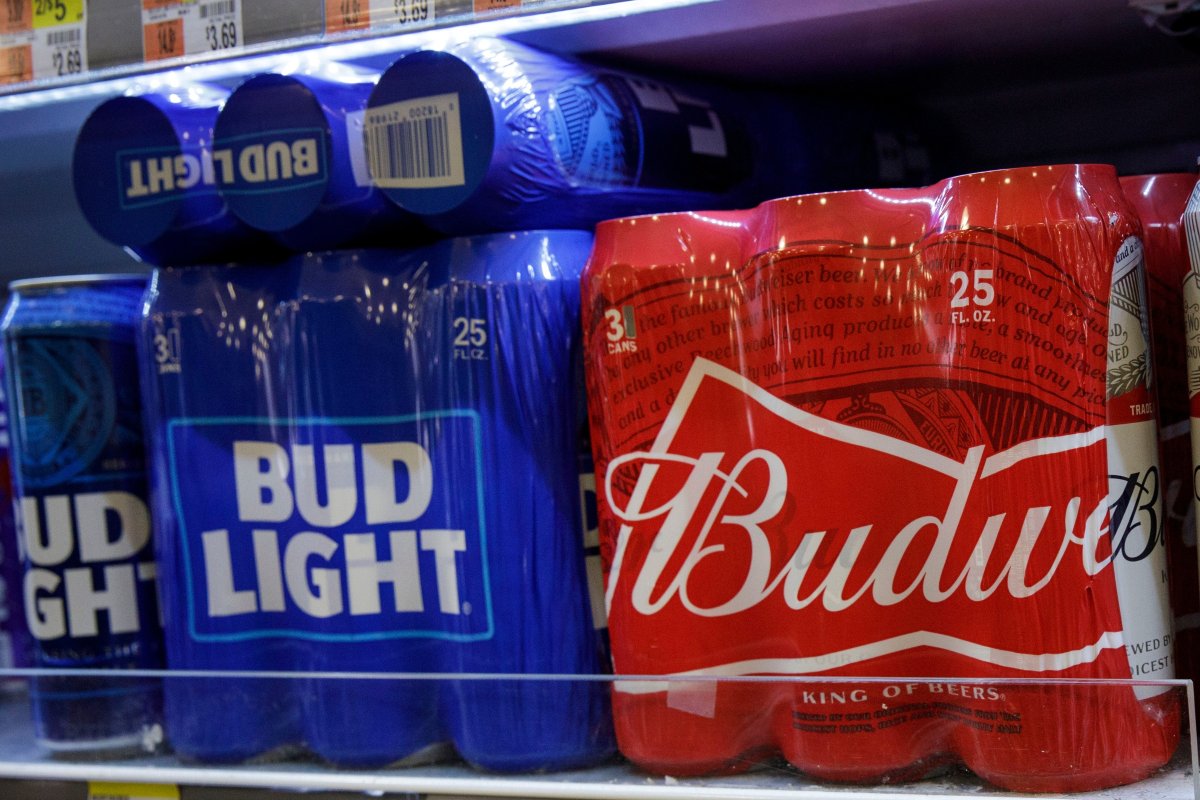 Bud Light photo goes viral amid backlash