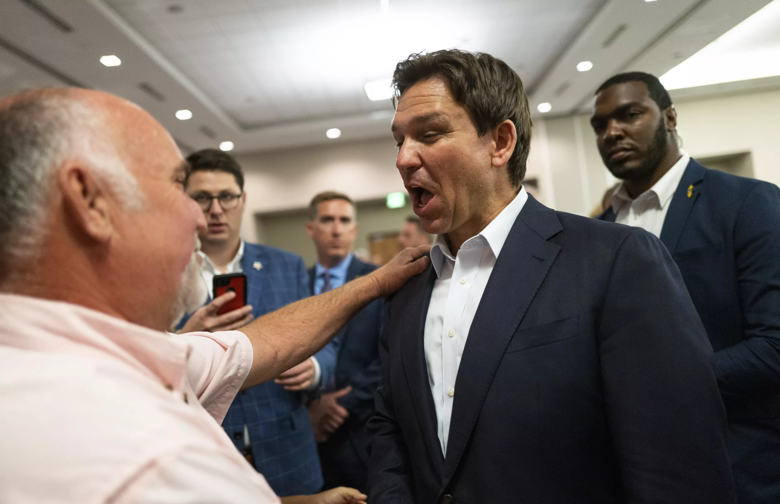 Ron DeSantis Has One Glaring Problem - Vimarsana News
