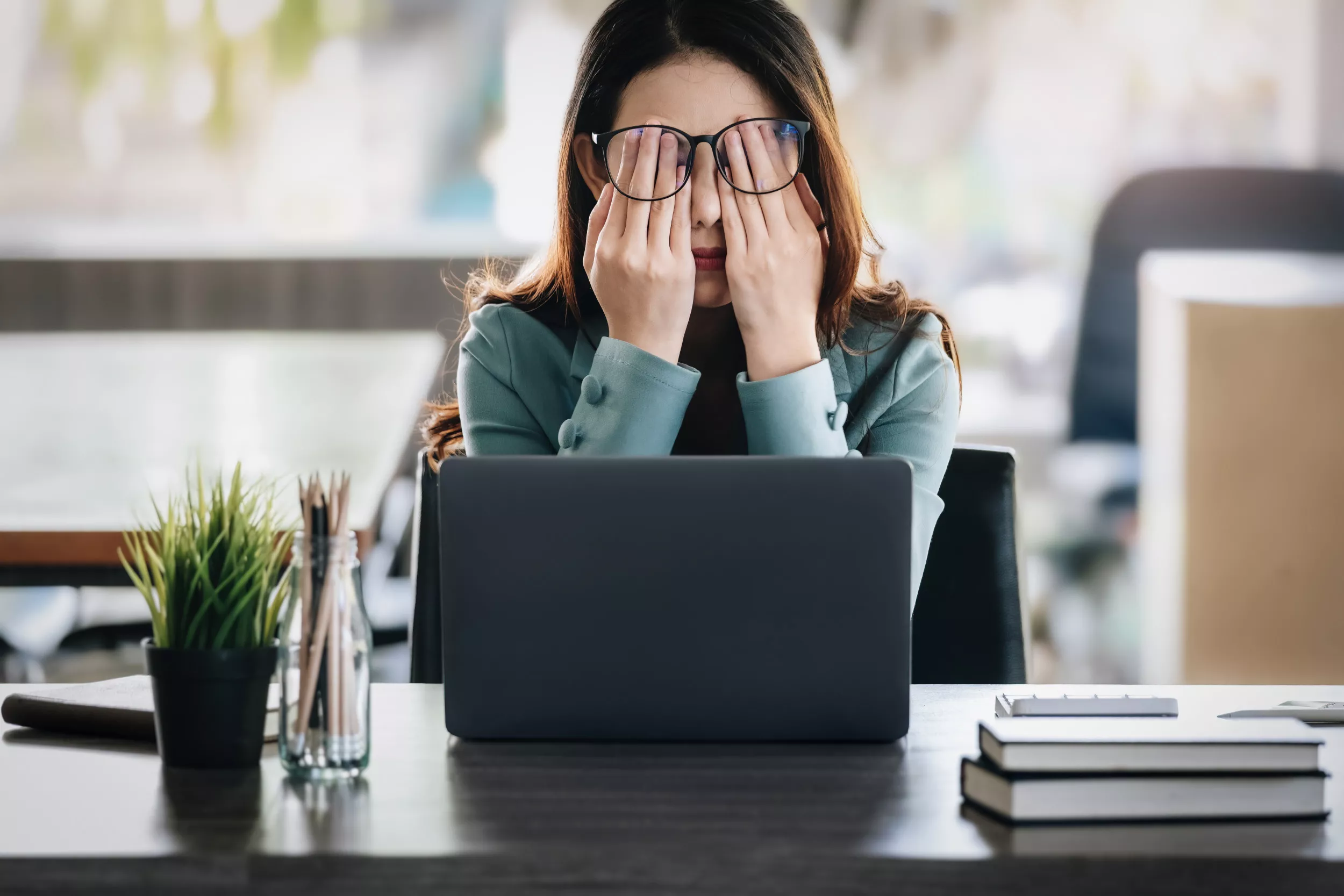 Reduce Your Daily Stress by Doing These 4 Things, From Mind and Body Experts - Vimarsana News