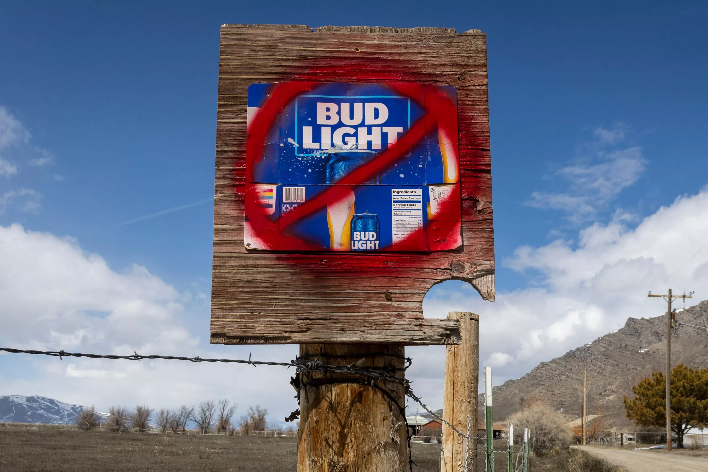 News Host's Lengthy Tirade Against Bud Light Goes Viral—'Go Woke, Go Broke' - Vimarsana News