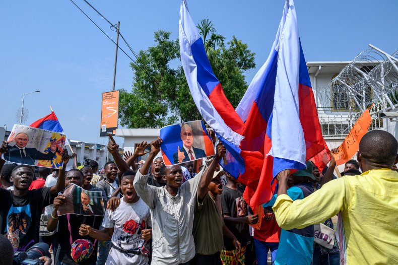 Pro-Russia, DRC, youth, protest, against, French, president