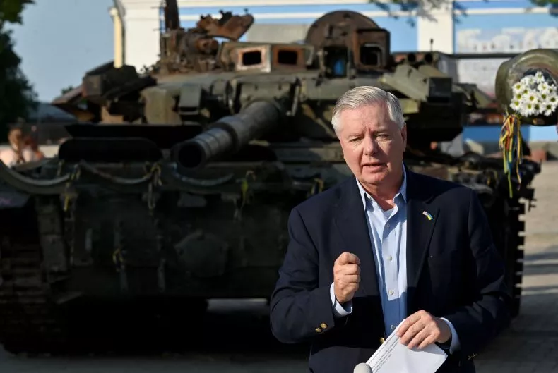 lindsey-graham-kyiv.webp