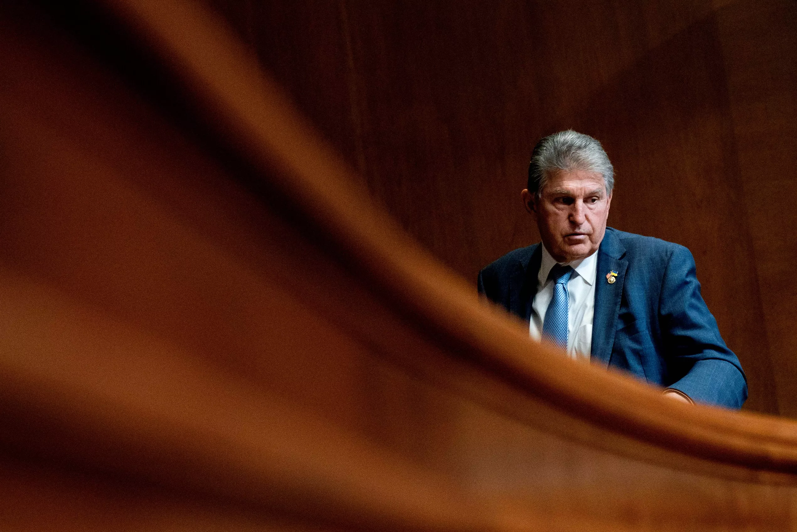 Republicans, Democrats Want to Strip Joe Manchin of His Debt Deal Victory - Vimarsana News