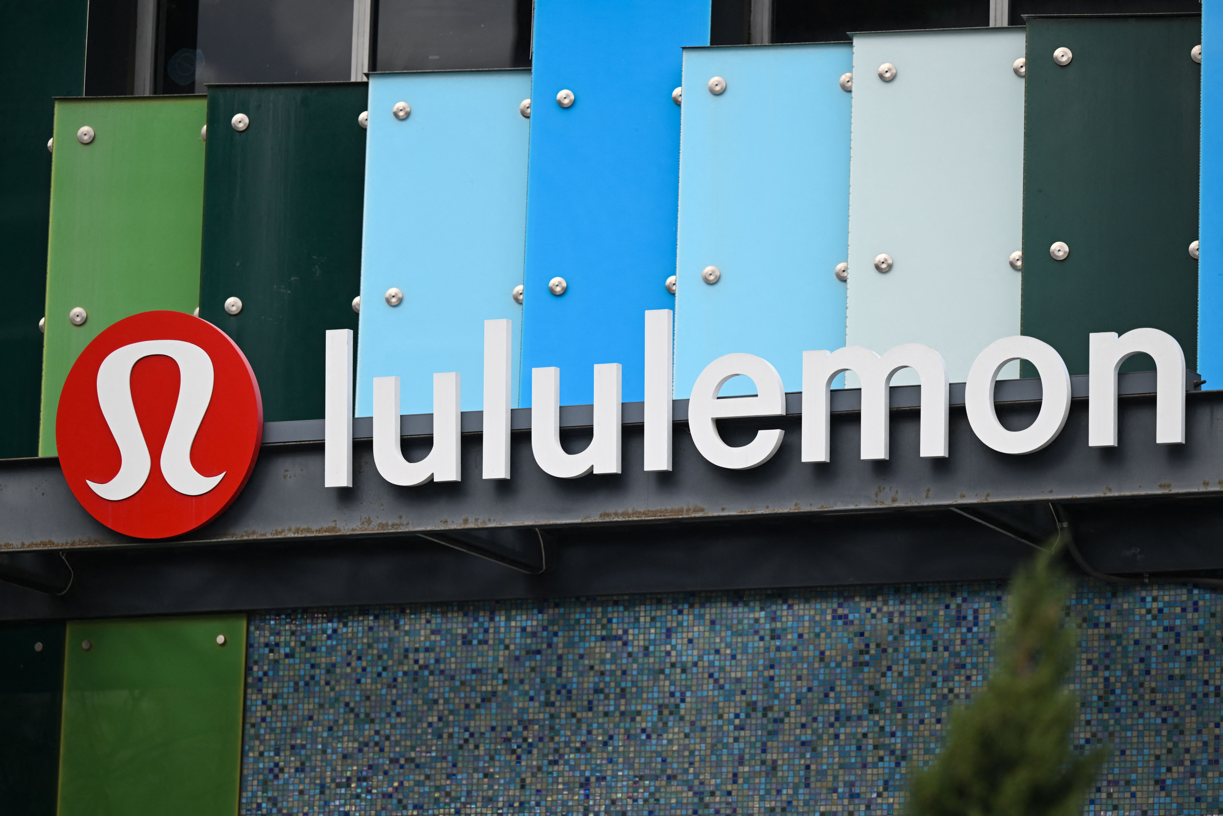 Lululemon Backlash After Firing Staff Who Stopped Thieves