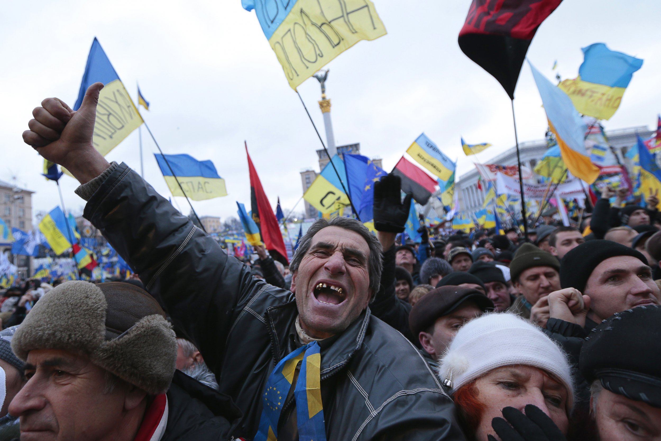 Майдан допрыгались. Хохлы на Майдане. Украинцы на Майдане 2014. Хохлы рагули. Украинцы на Майдане.