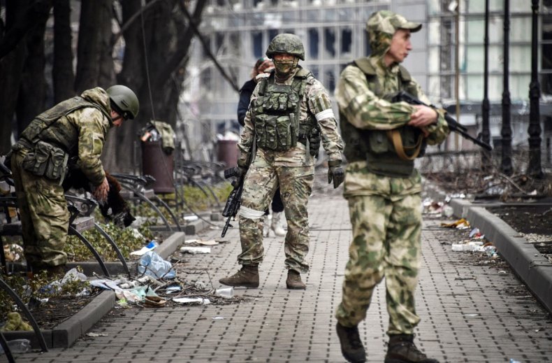Russian soldiers in Mariupol