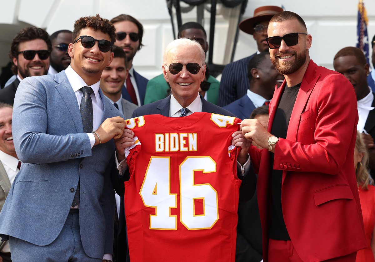 Patrick Mahomes Interrupting Travis Kelce's White House Speech Goes Viral