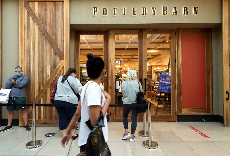  Pottery Barn Shop Front 