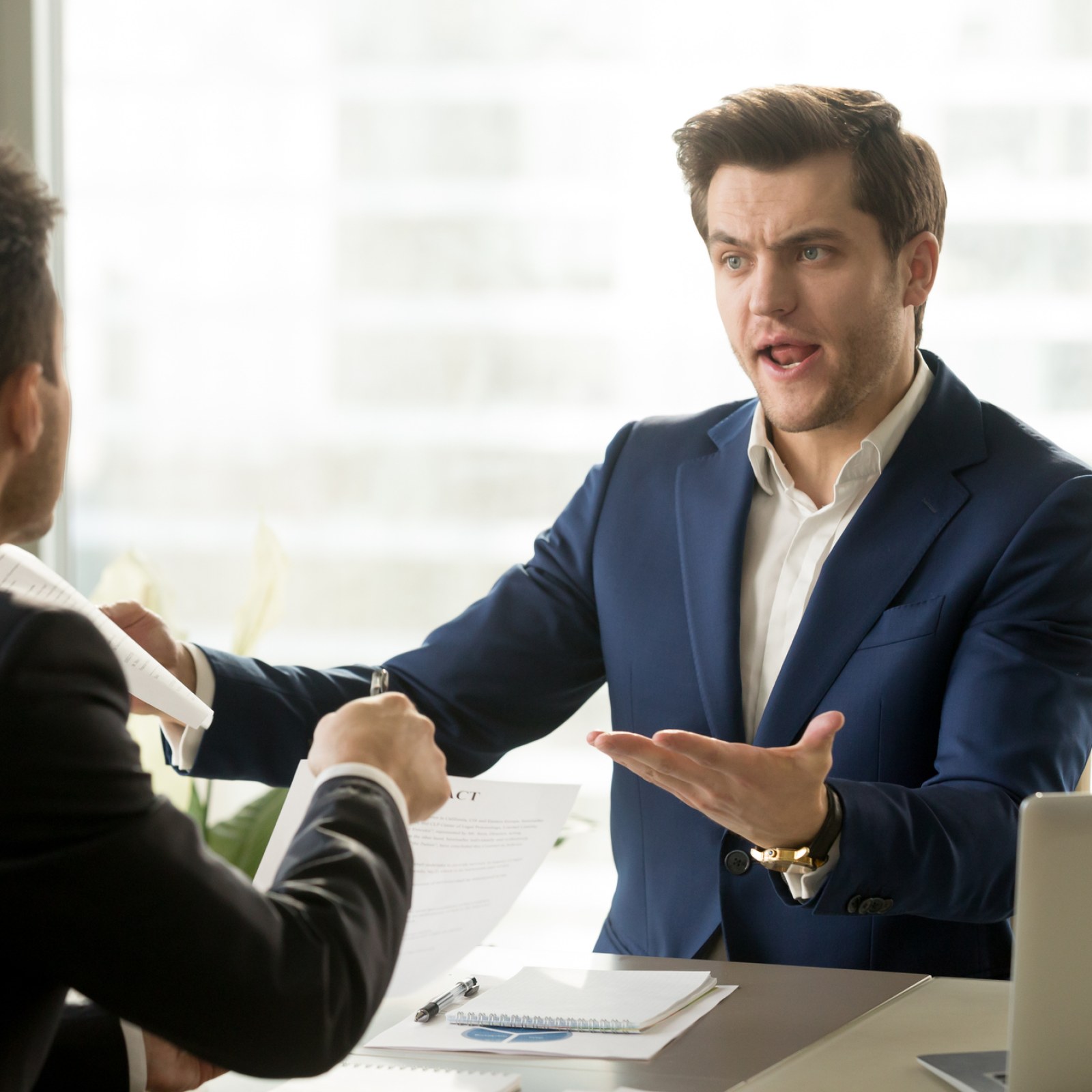 Boss offended as employee greets him with 'unprofessional Hey' on