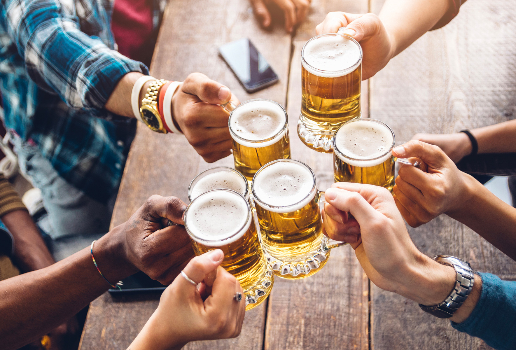 Anheuser-Busch Gets Good News Amid Bud Light's Crashing Sales - Vimarsana News