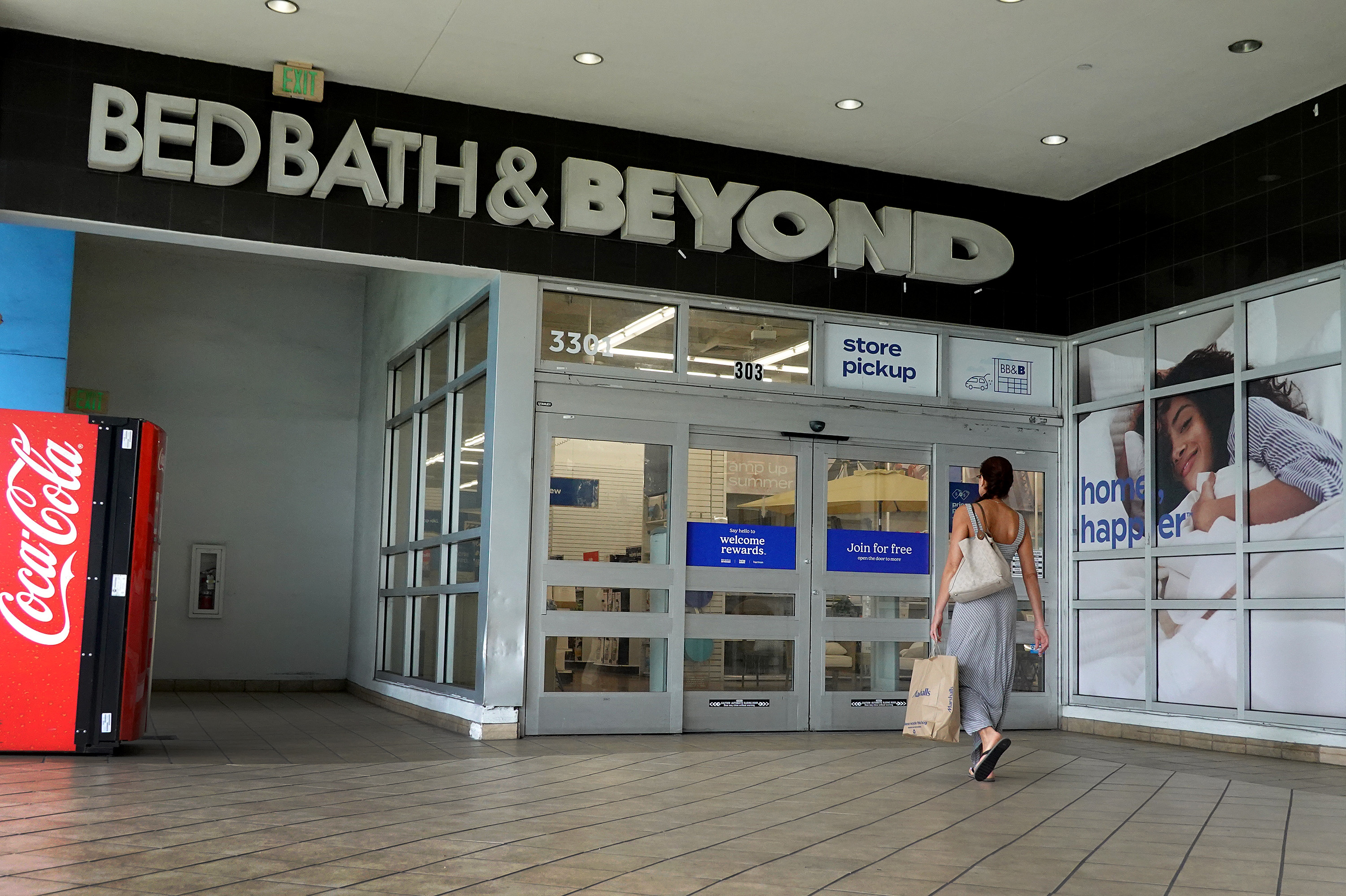 Bed Bath & Beyond Employee Calls Police Over Black Couple's Shopping