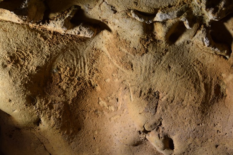 Neanderthal cave engravings
