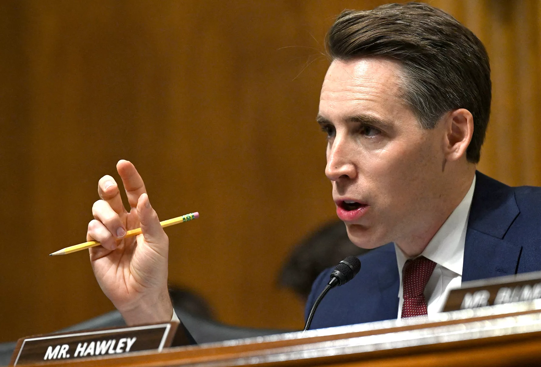 Government Concealed 'Huge, Huge' Number of UFOs, Senator Says - Vimarsana News