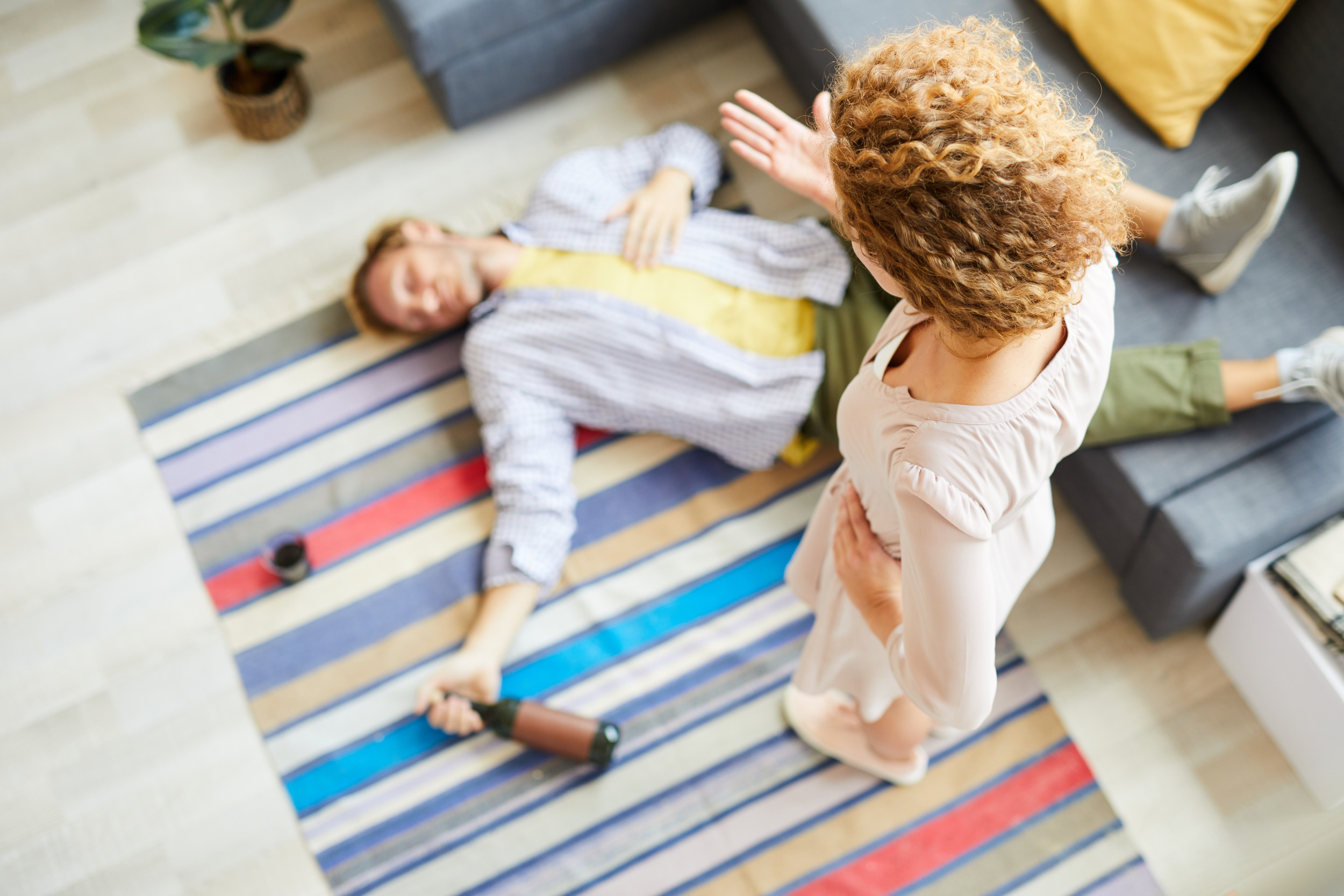 List 95+ Pictures Can A Wife Kick A Husband Out Of The House Updated