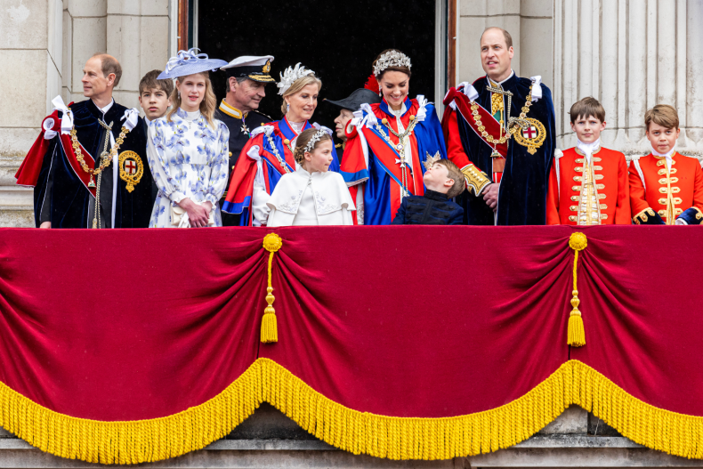 Royal Family Coronation Buckingham Palace Balcony
